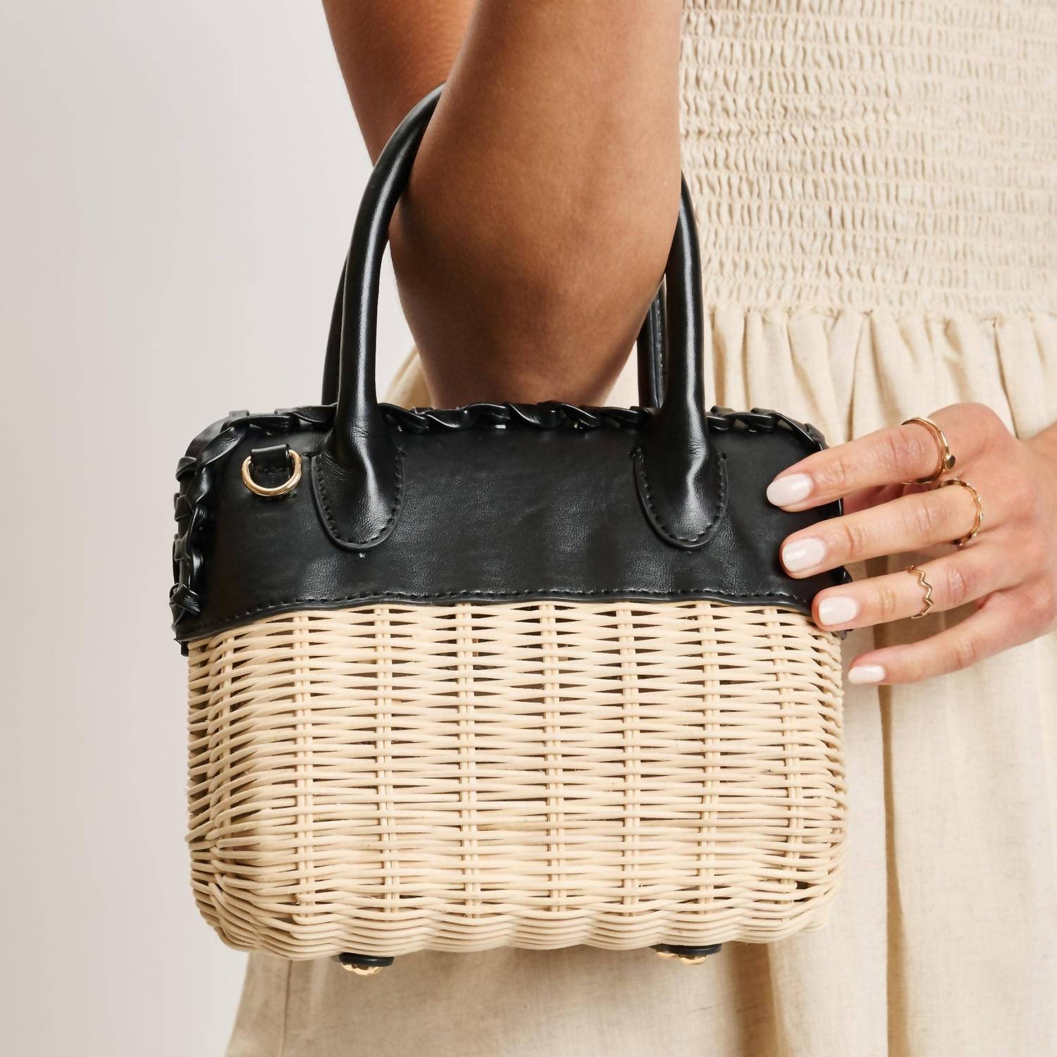 Moda Luxe - Women's Maya Crossbody Bag