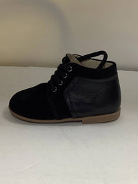 Boutaccelli - Baby's Pete Lace Booties