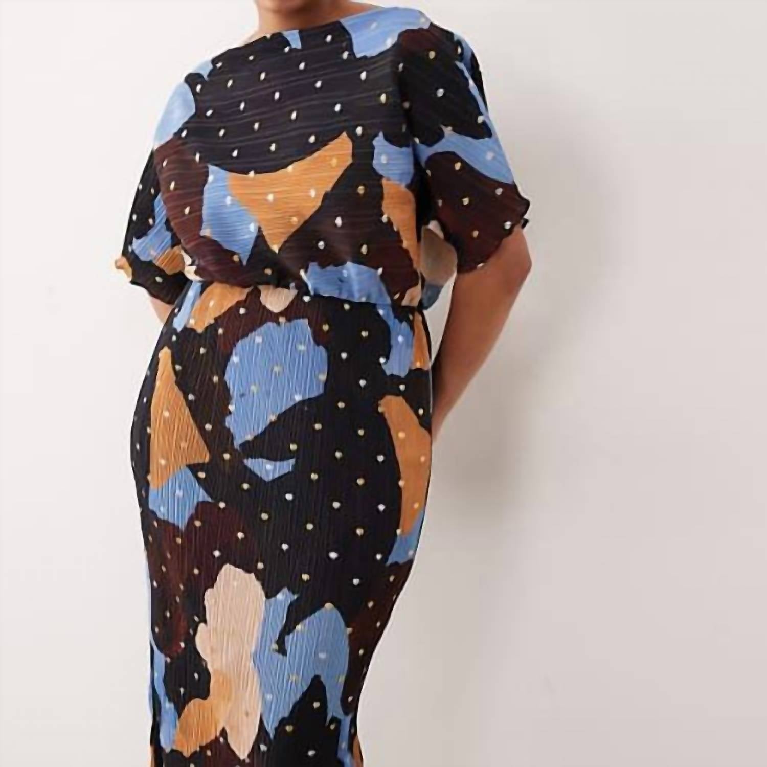Never Fully Dressed - Mara Tilly Off Shoulder Plisse Maxi Dress
