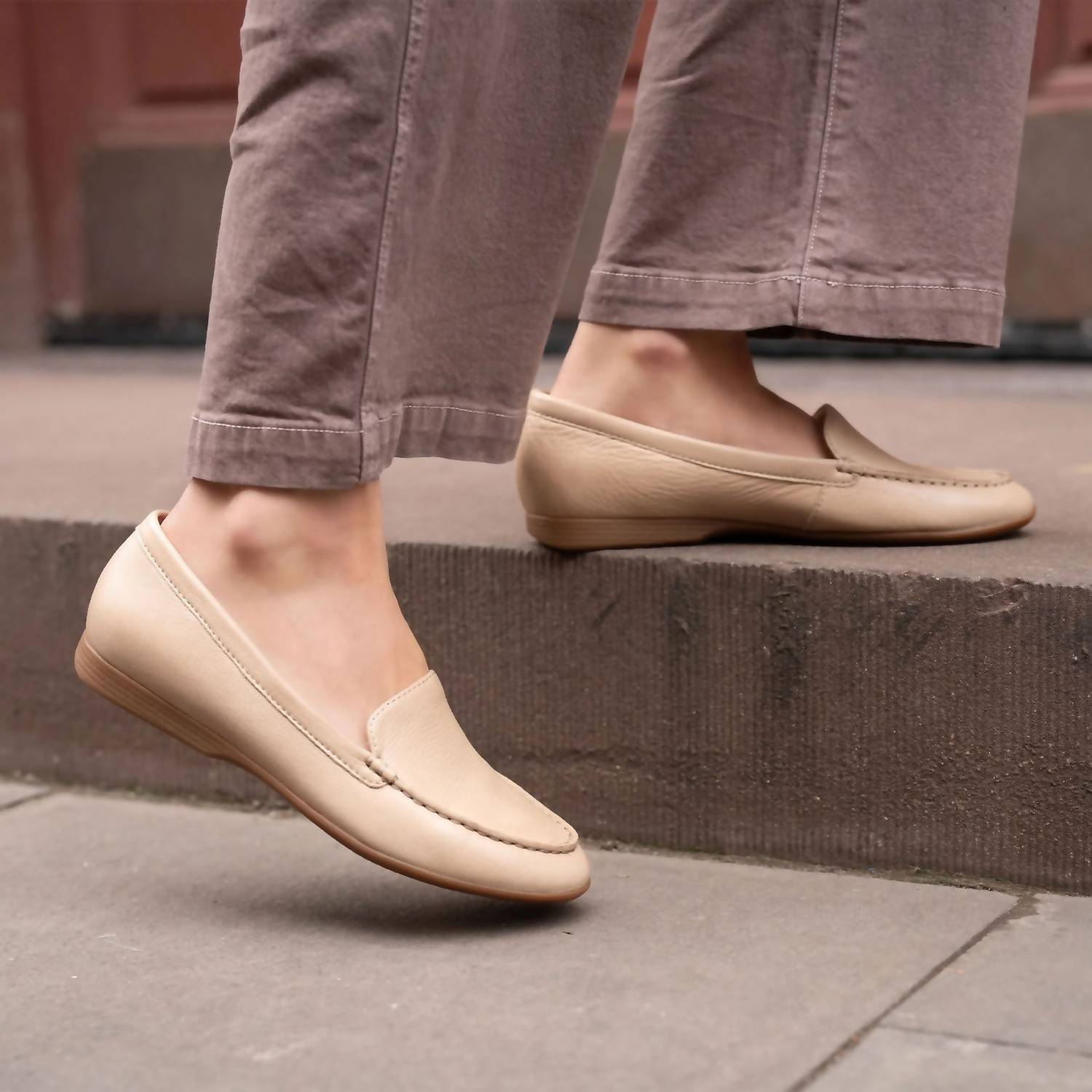 Dansko - Women's Lorri Tumbled Leather Loafer