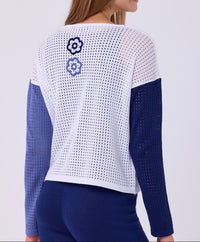 French Kyss - Crew Neck Flower Crochet Top