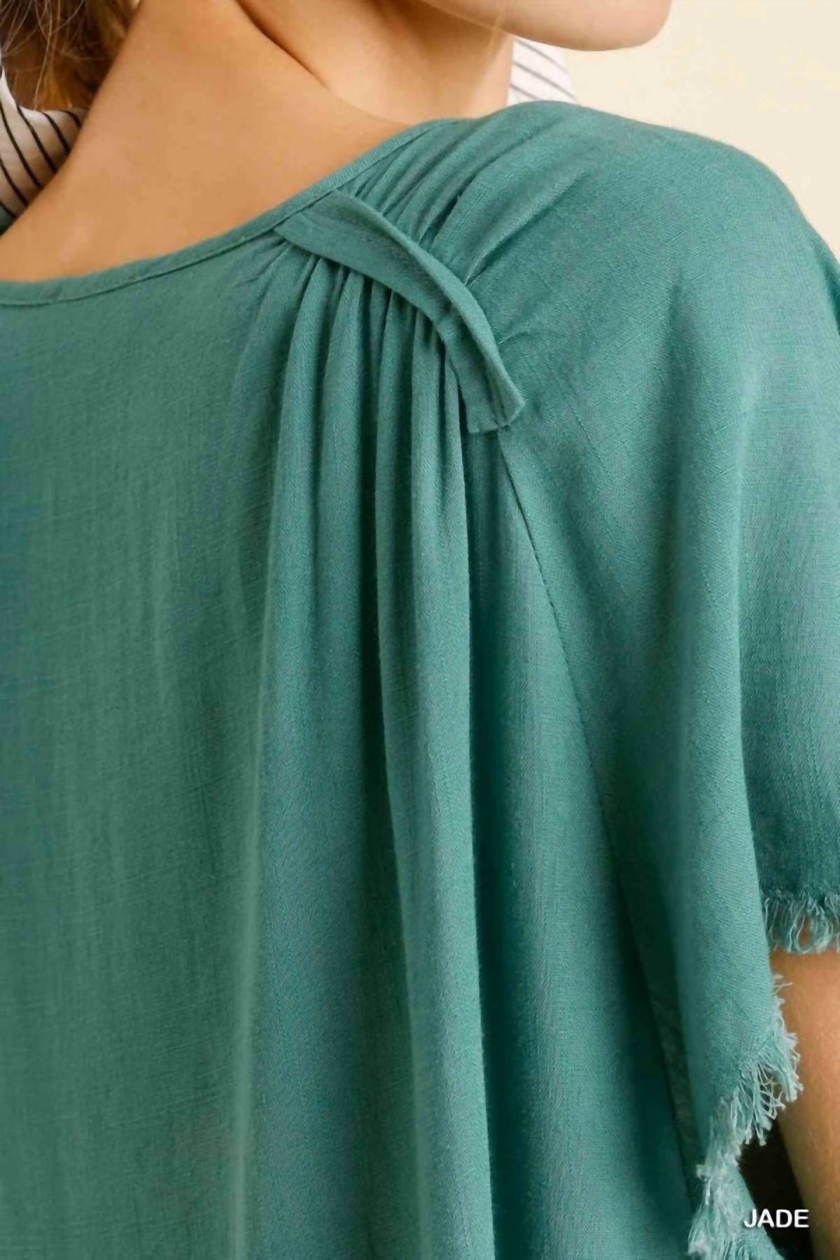 Umgee - Hazel Casual Raw Edge Top With Pocket