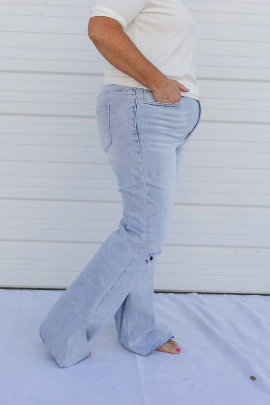 Risen - Cordwood Beach Distressed Jeans