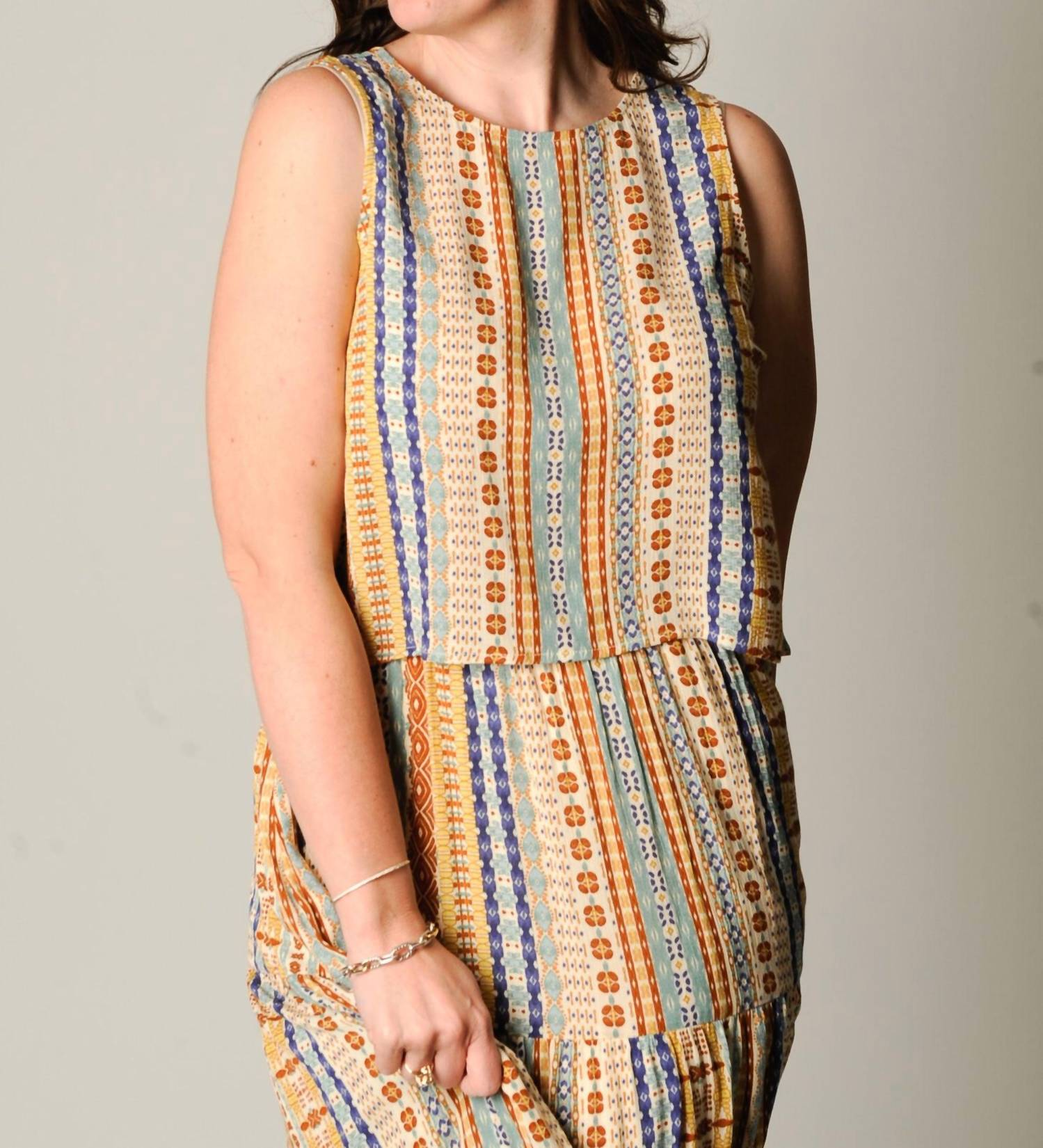 GILLI Sundancer Top And Skirt Set in beige multi - women's skirt - detail view