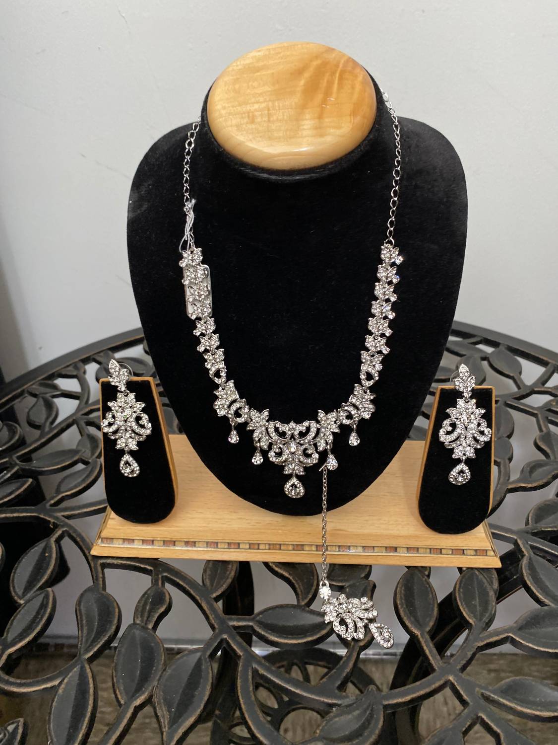 Donna Vinci Women's J102 Necklace And Earrings Jewelry Set in silver - women's jewelry