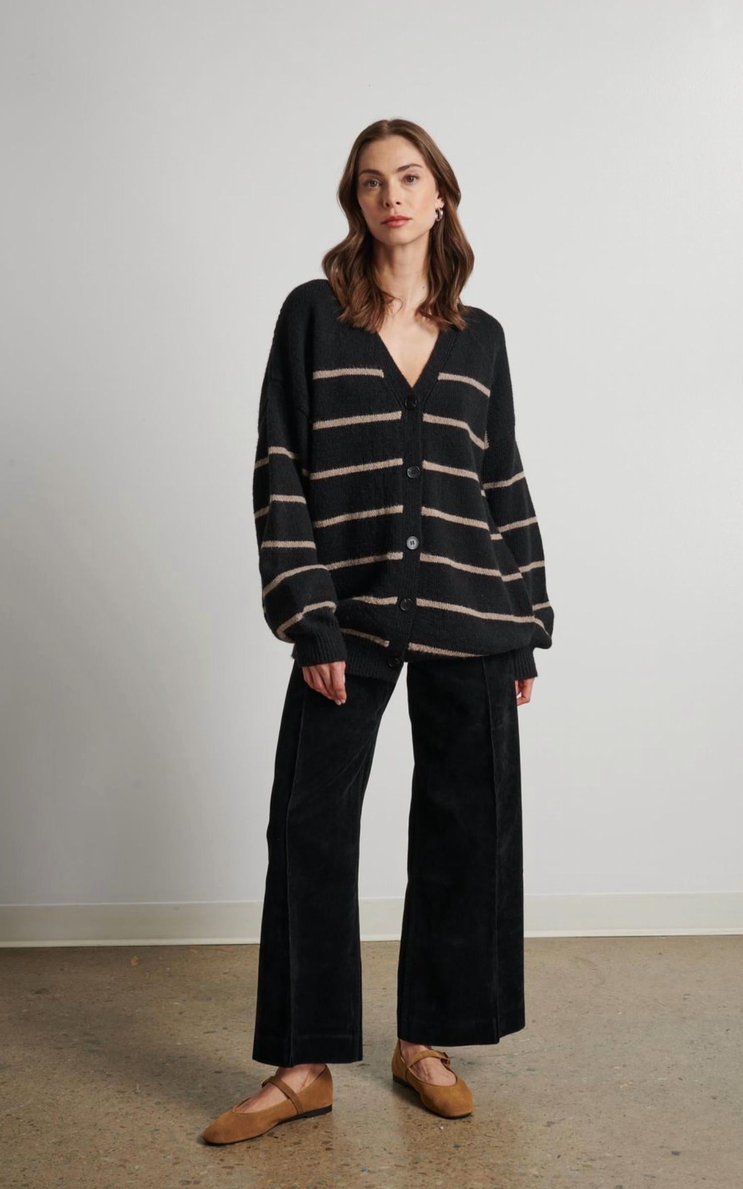 Line - Della Cardigan
