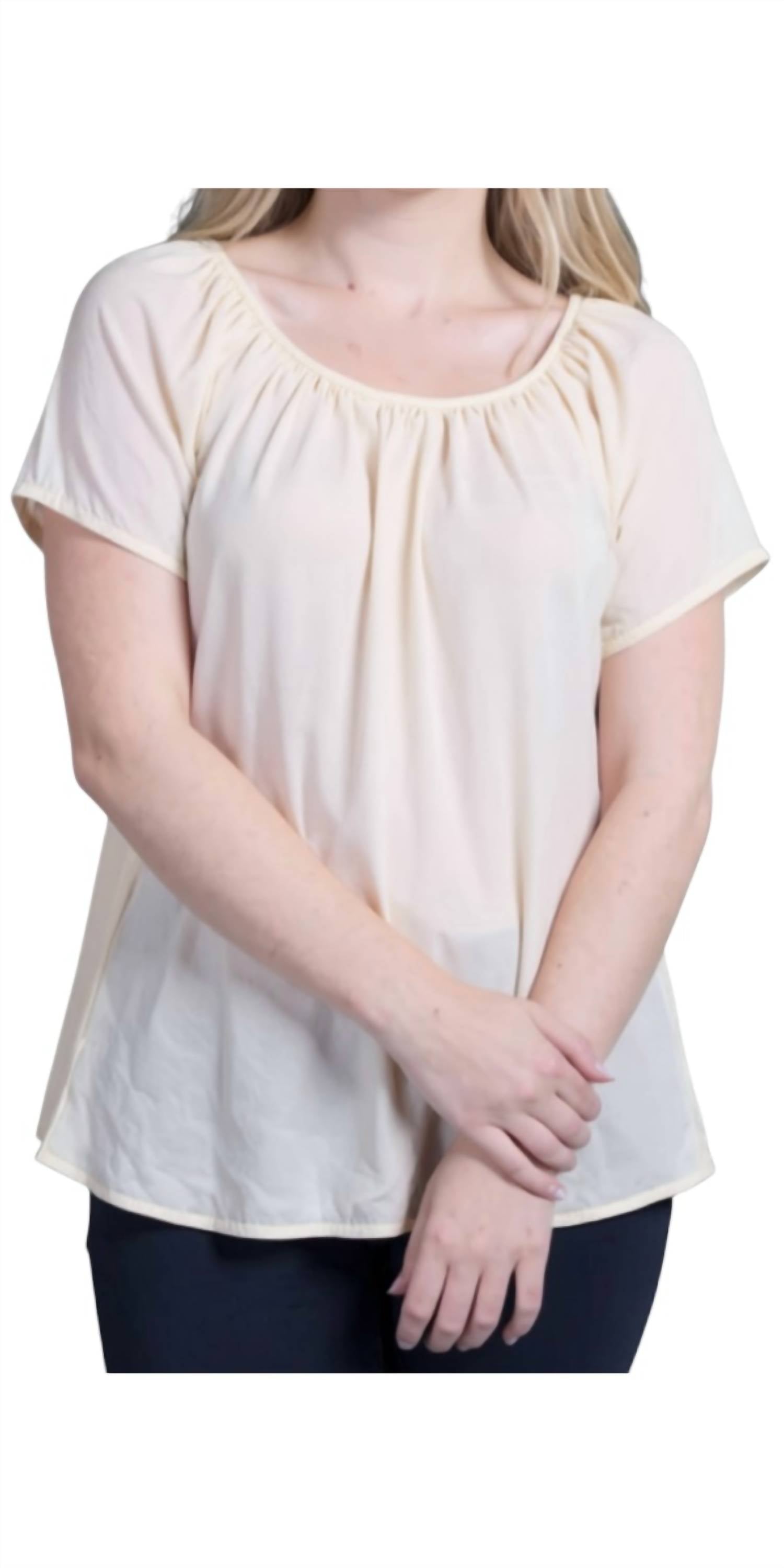 Gigi Moda - Contadina Off-shoulder Blouse