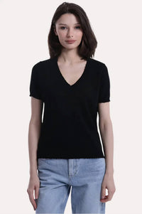 Minnie Rose - Short Sleeve Frayed V-neck Top