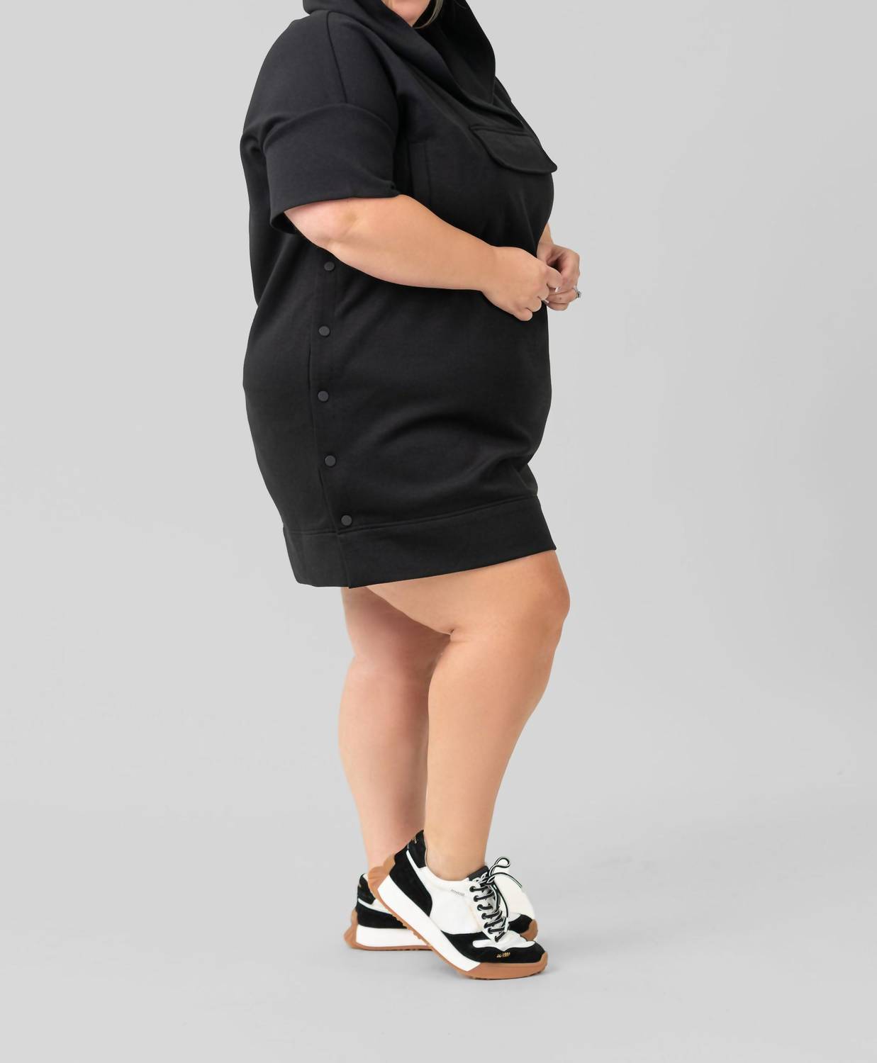 Psophia - Short Sleeve Hoodie - Plus