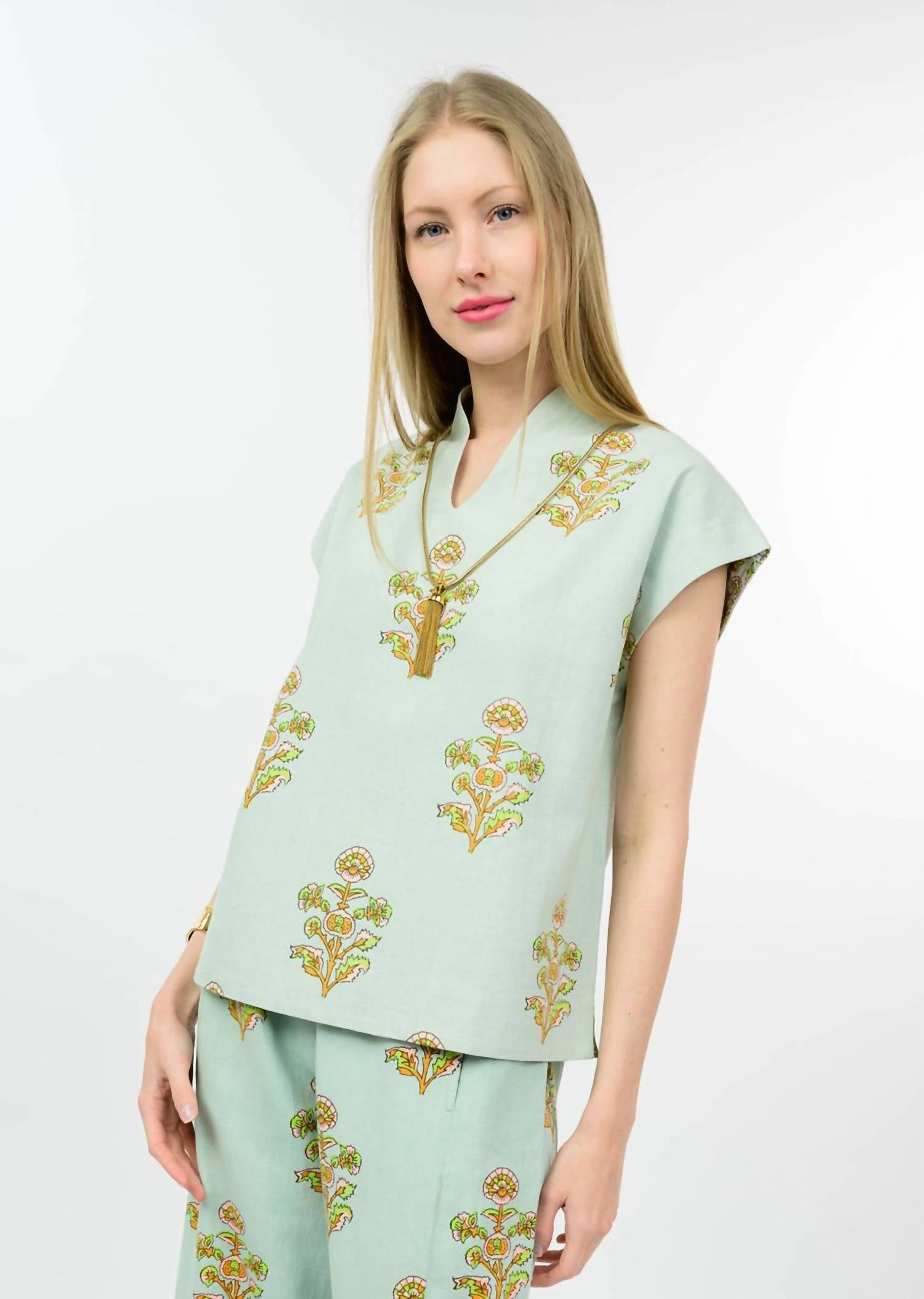Ivy Jane - Cap Sleeves Popover Top