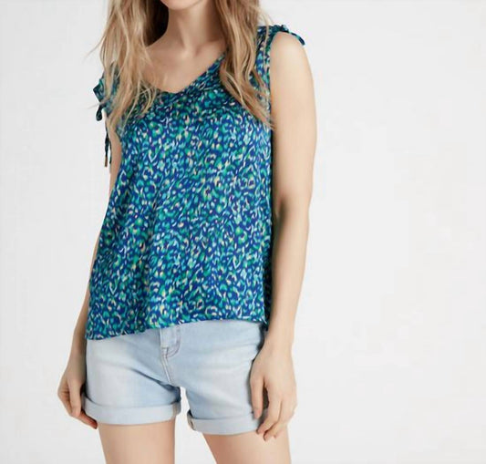 Molly Bracken - Sleeveless V-Neck Blouse