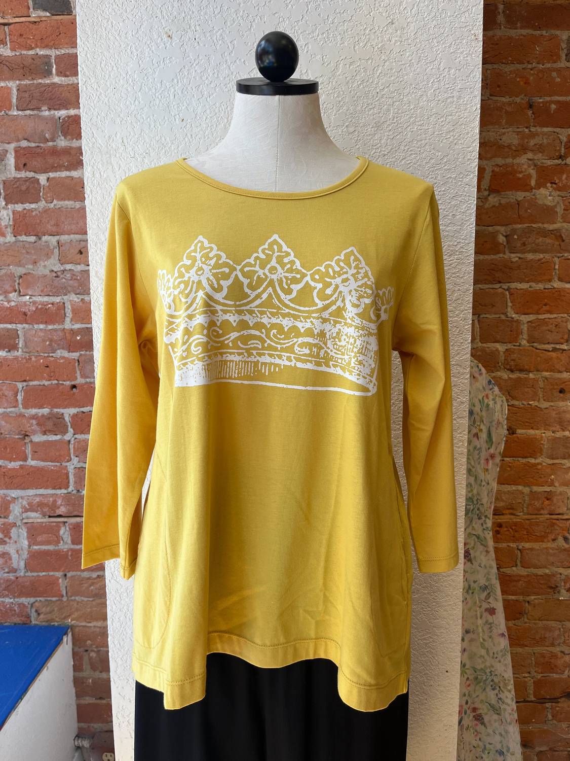 Flutter - Women's Crown Tee