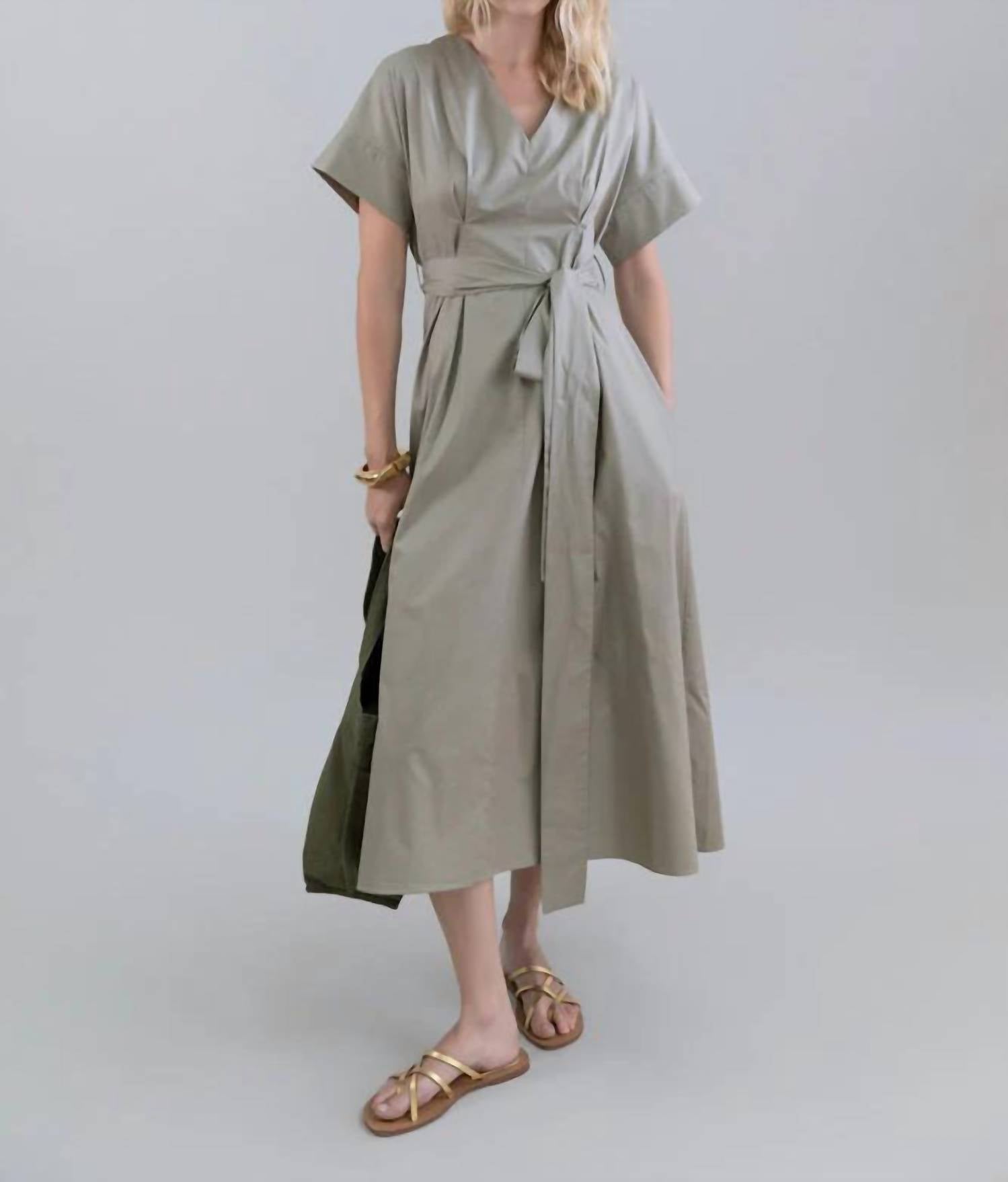Psophia - Flowy Midi Dress