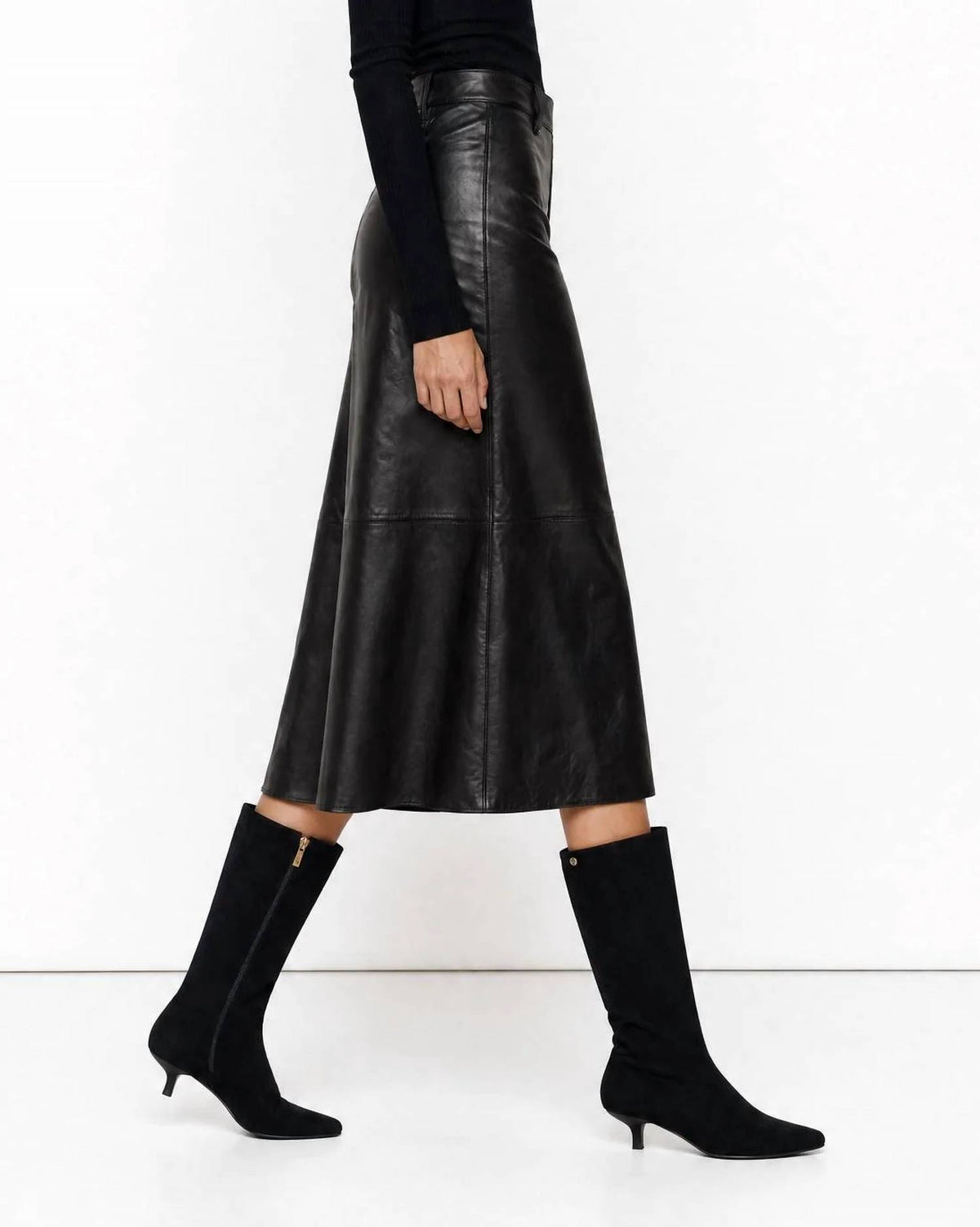 Xti - Women's Pointed Toe Suede Tall Boots