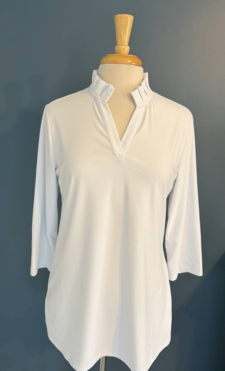 Aryeh - Women's Quarter Sleeve Pleated Top