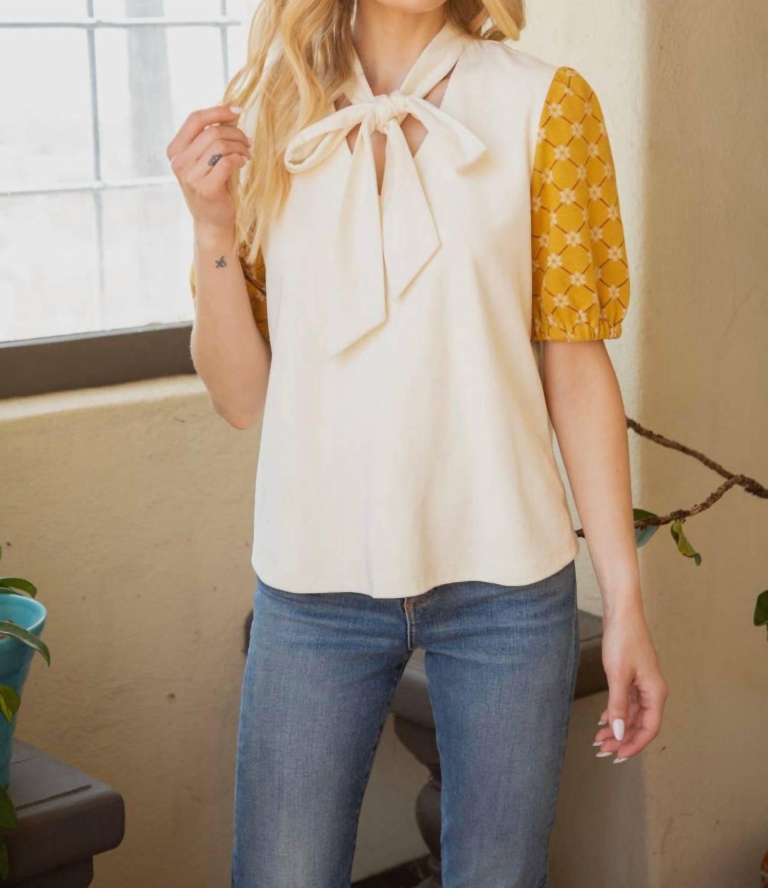 Voy - Sweetheart Tie Front Neck Suede Top