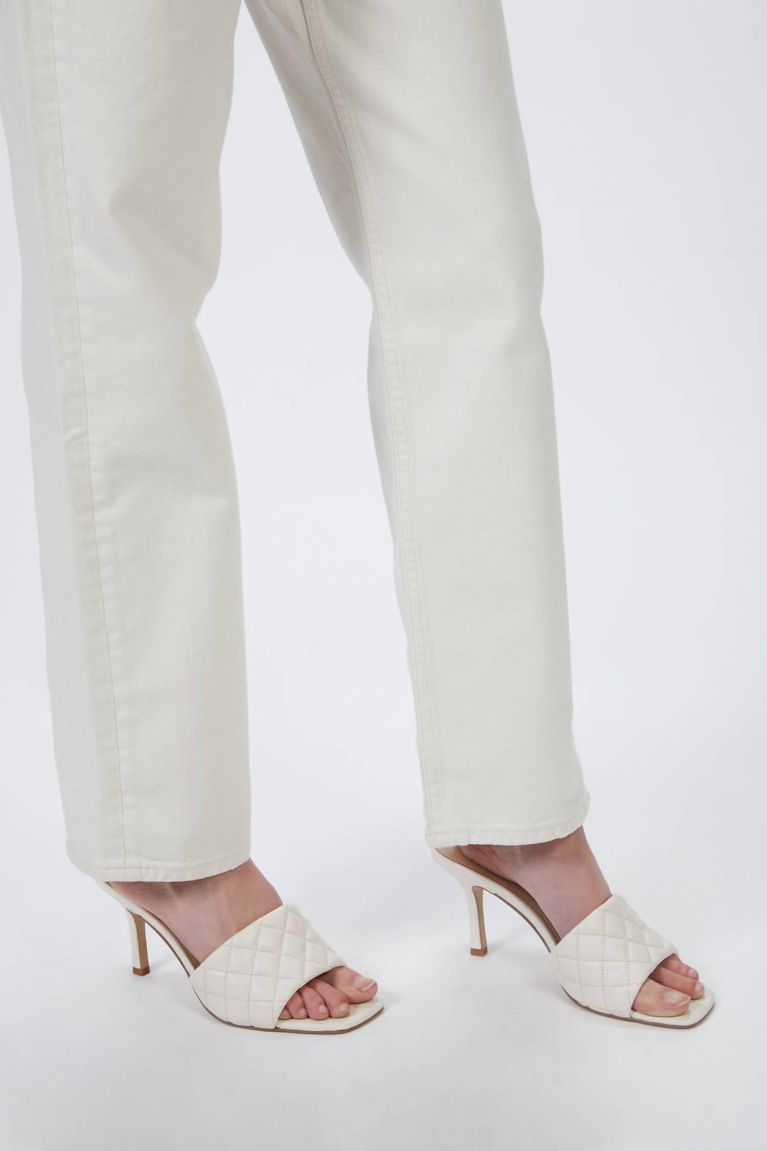WHITE DENIM
