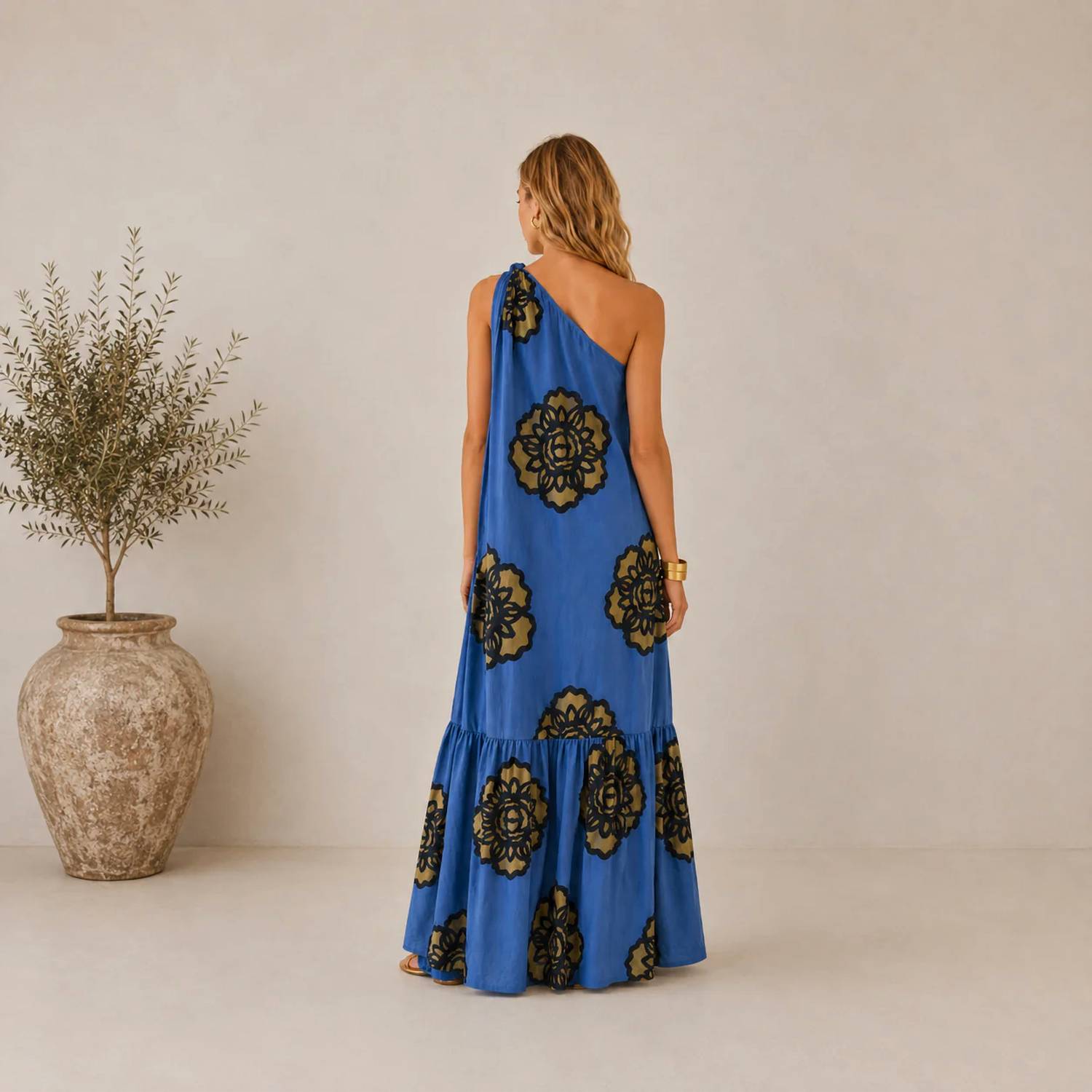 Mystery Resort - Elysia One-shoulder Maxi Dress
