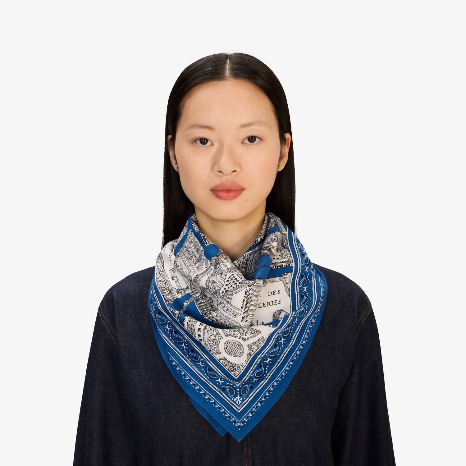 Inoui Editions - Women's Louvre Square 65 Scarf