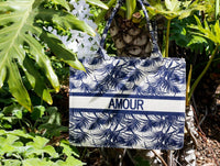 Little Secret Of Mine - Women's Amour Tropical Pattern Tote Bag
