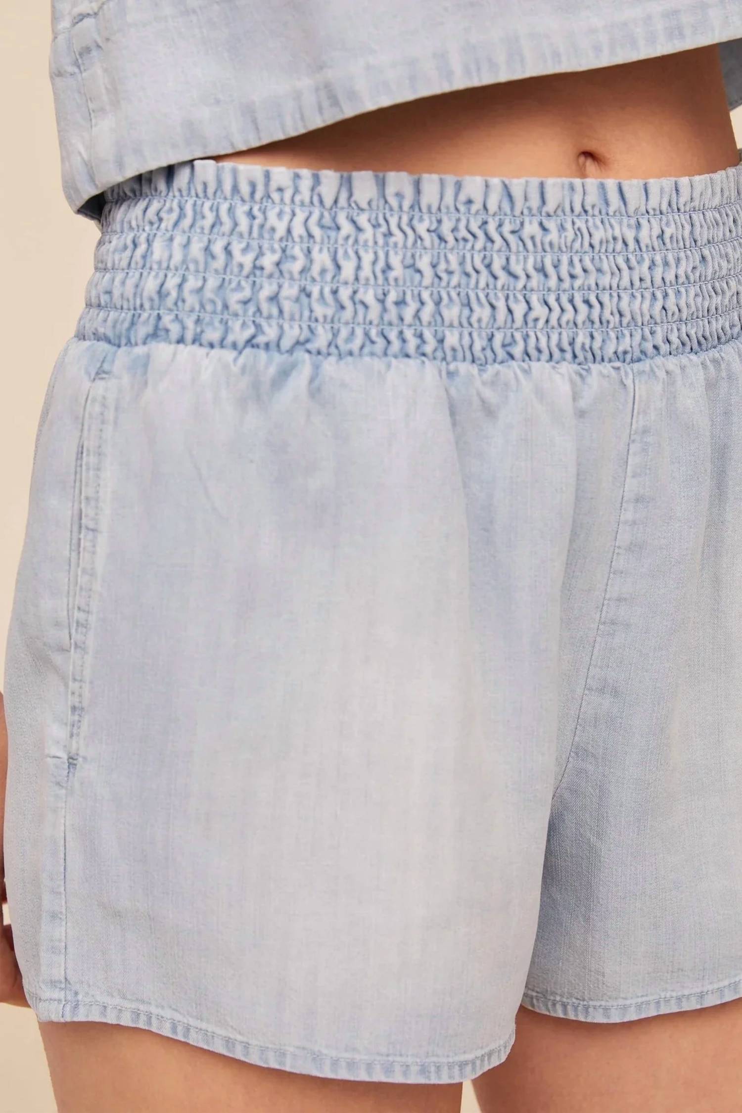 Bella Dahl - Smocked Waist Short