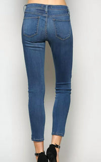 FLYING MONKEY Mid Rise Ankle Skinny Jeans in blue - women's jeans - detail view