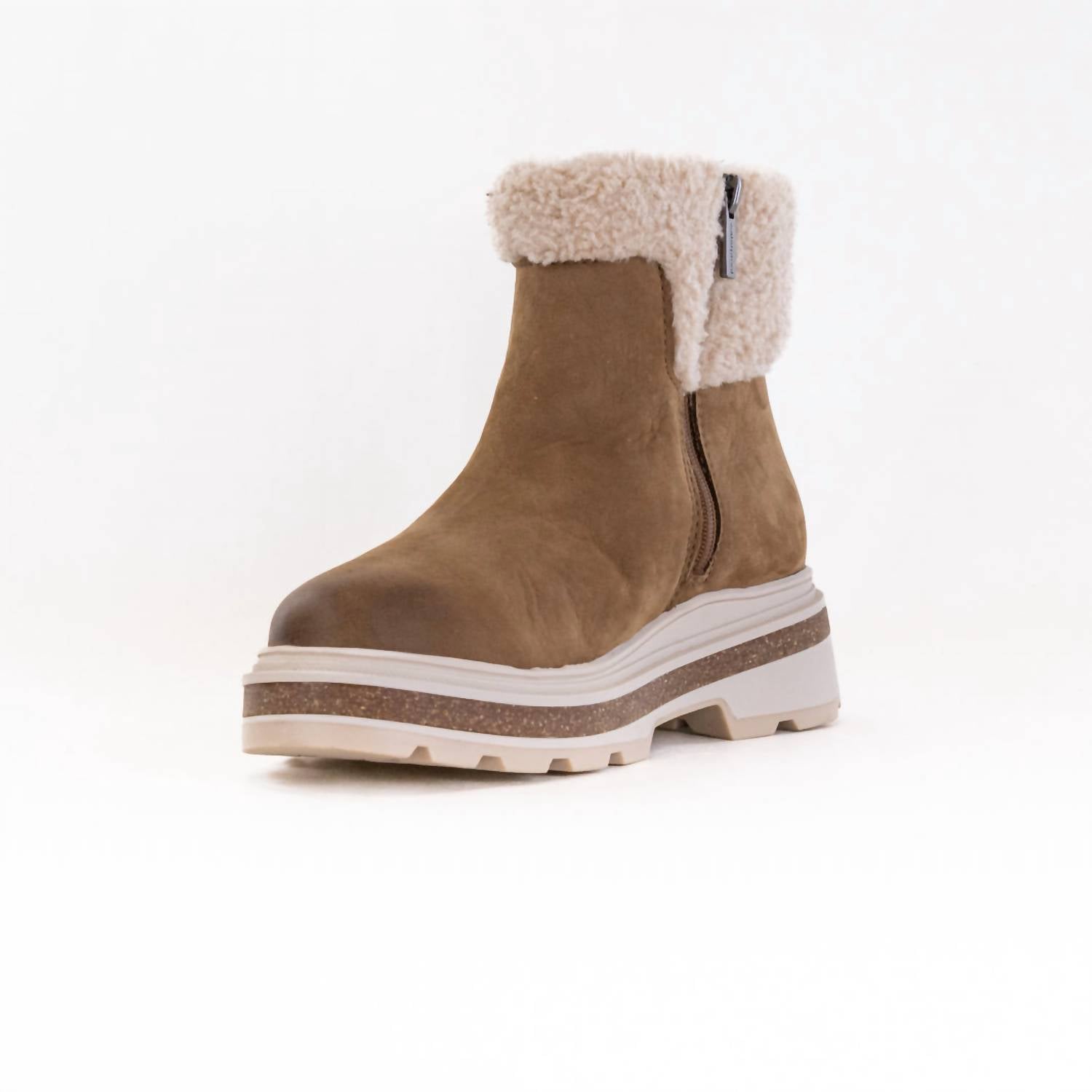 Clarks - Women's Hencroft Madi Waterproof Boots