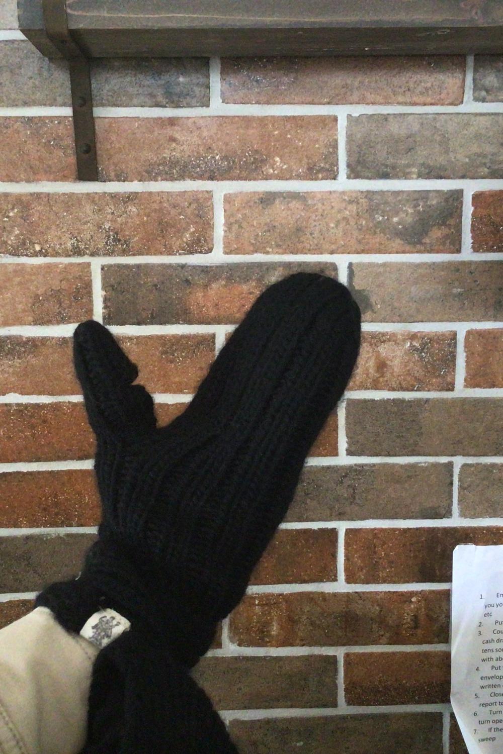 Nirvanna Designs - Women's Soho Knit Mittens
