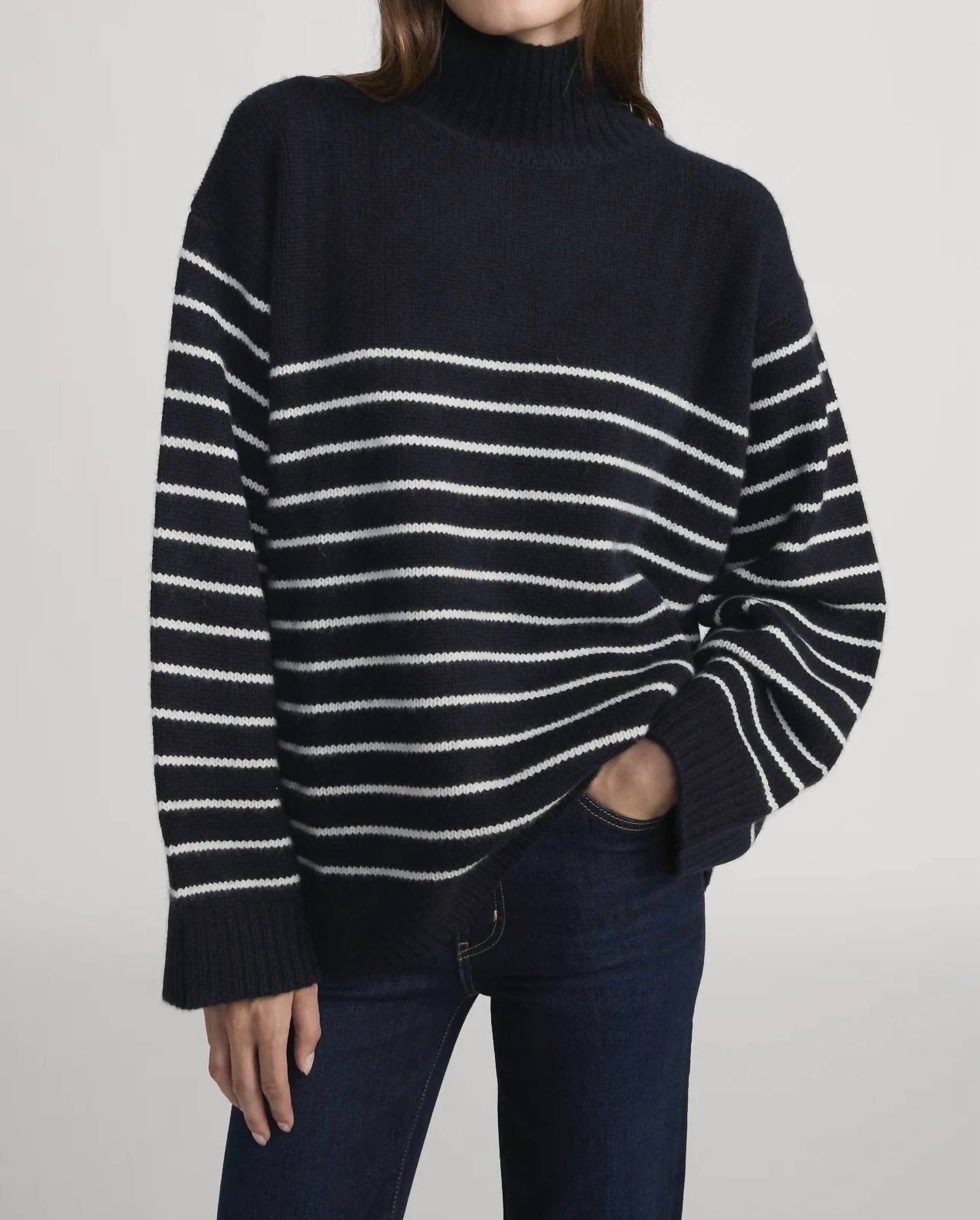 Frame - Cashmere Turtleneck Oversized Fit Top