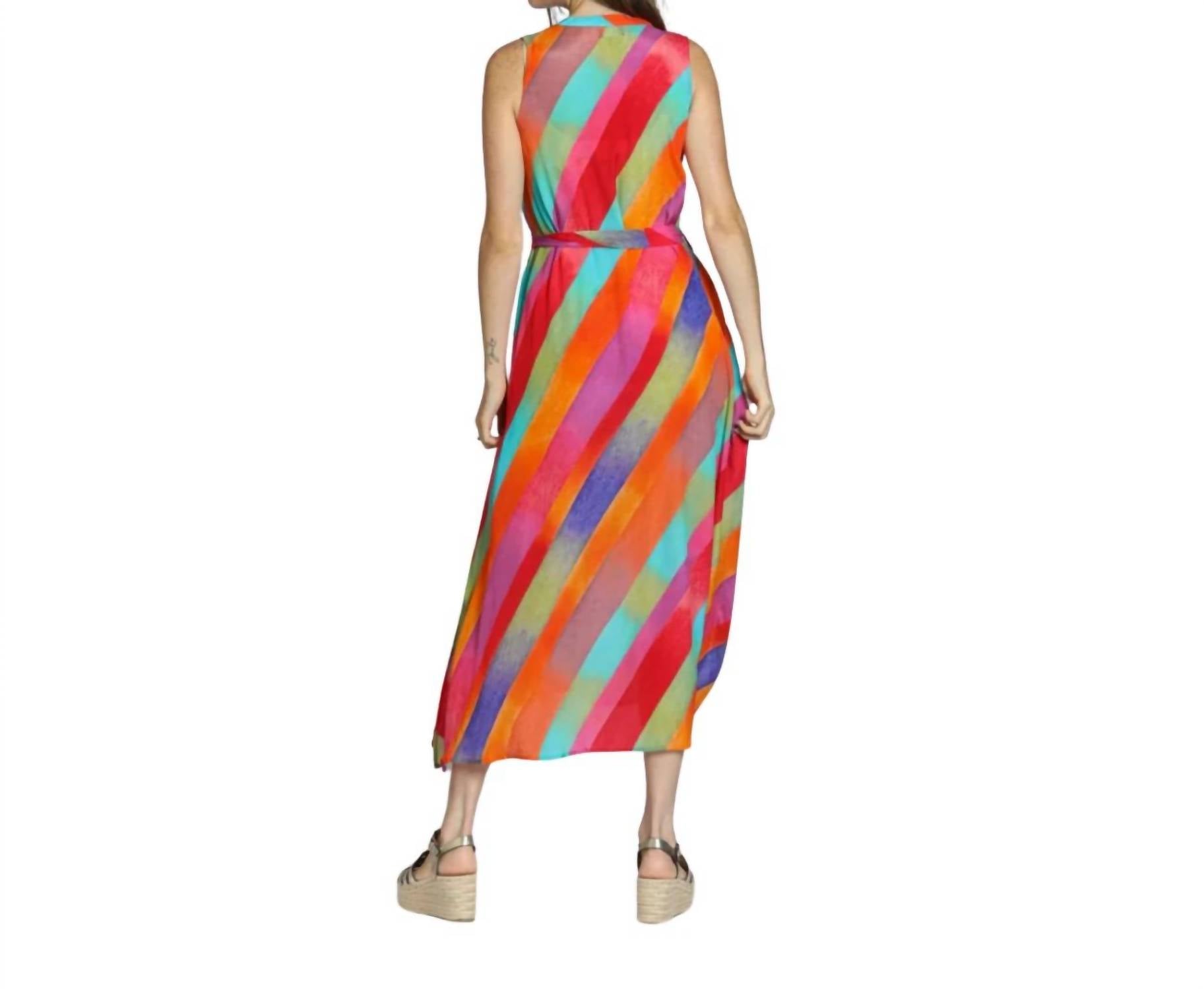 Apny - Sleeveless Button-down Maxi Dress