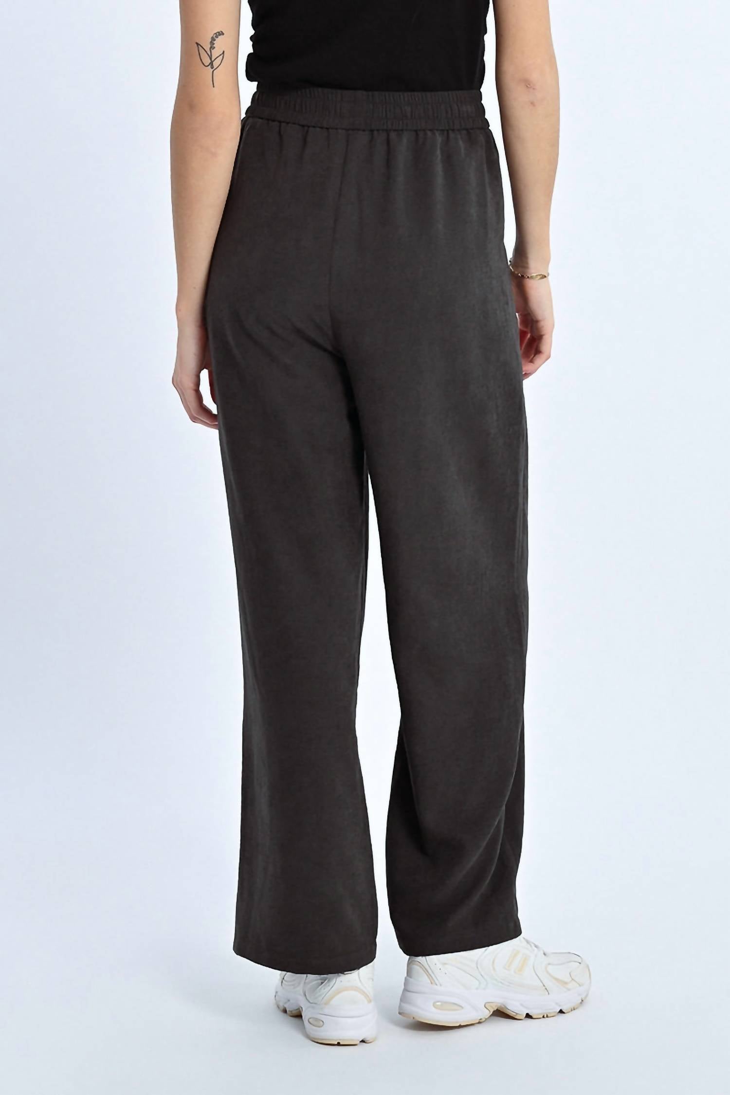 MOLLY BRACKEN Woven Wide Leg Pants in black - women's pants - detail view
