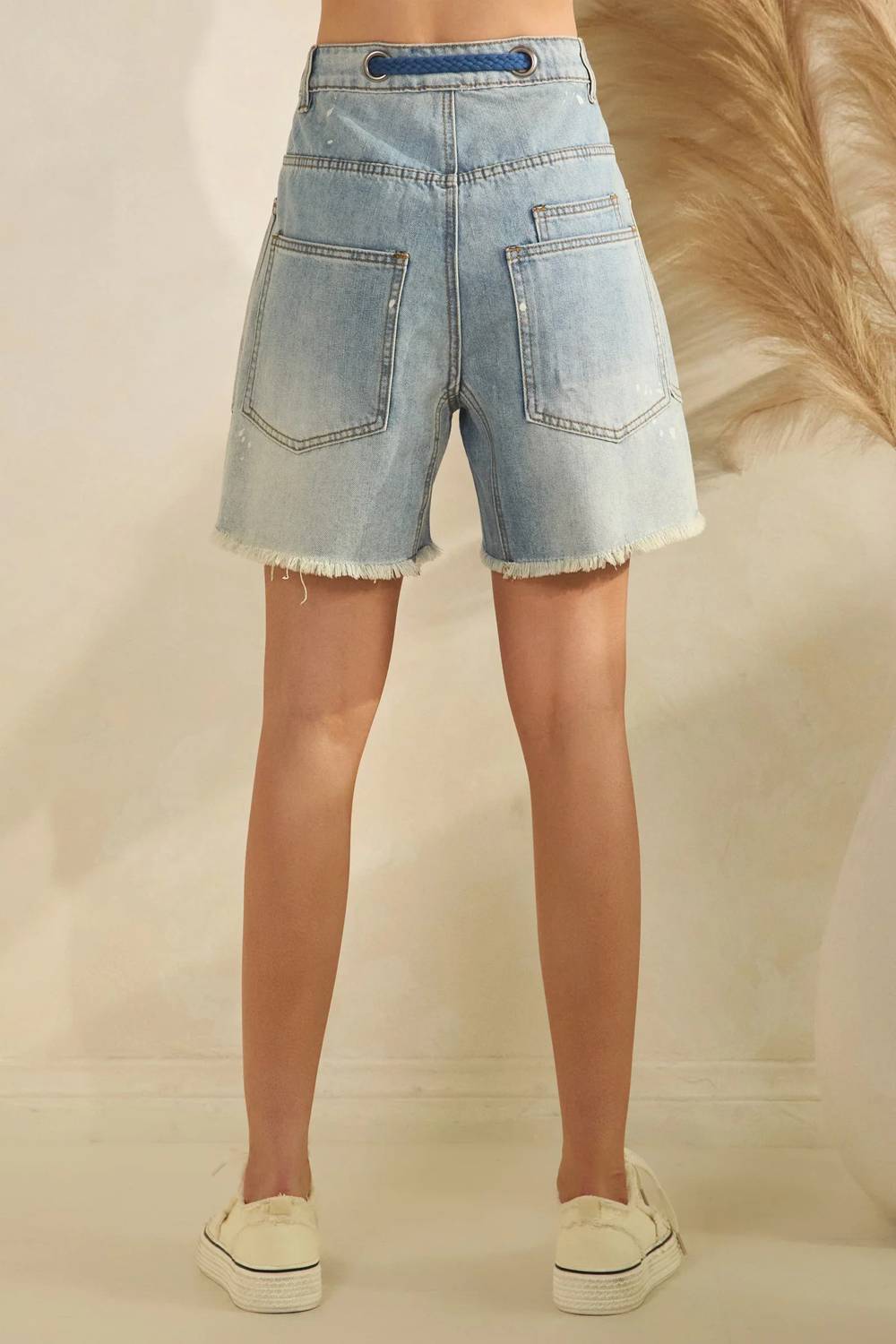 Oli & Hali - Women's Slouchy Pocket Distressed Denim Shorts