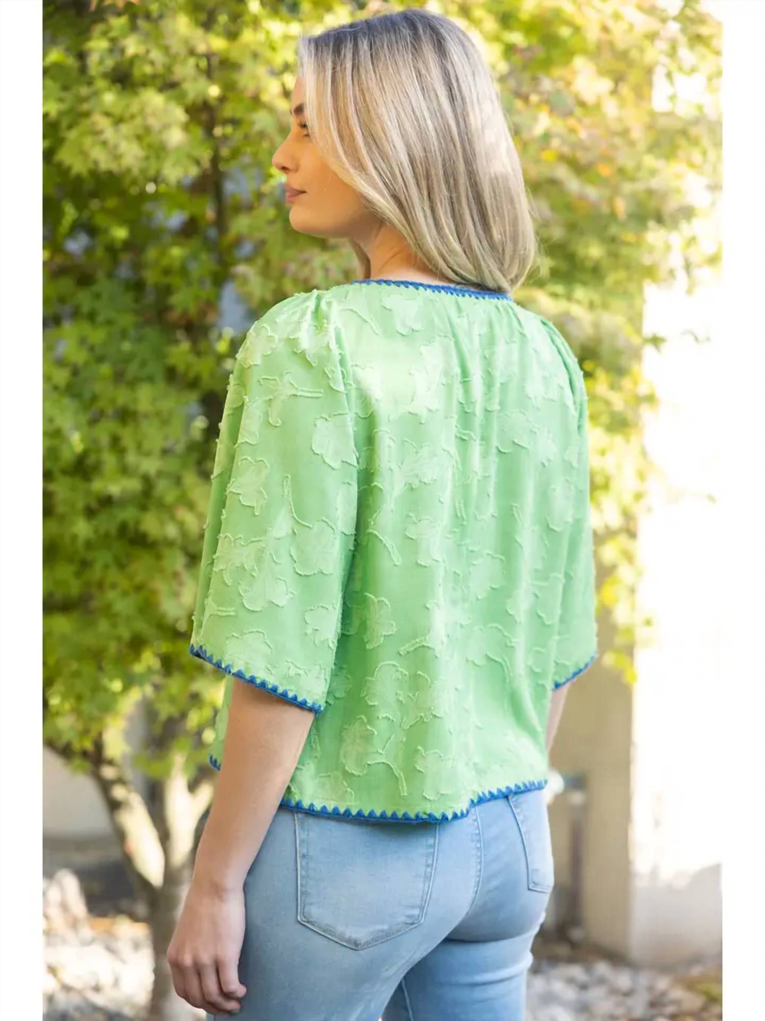Voy - Contrast Embroidery Floral Top