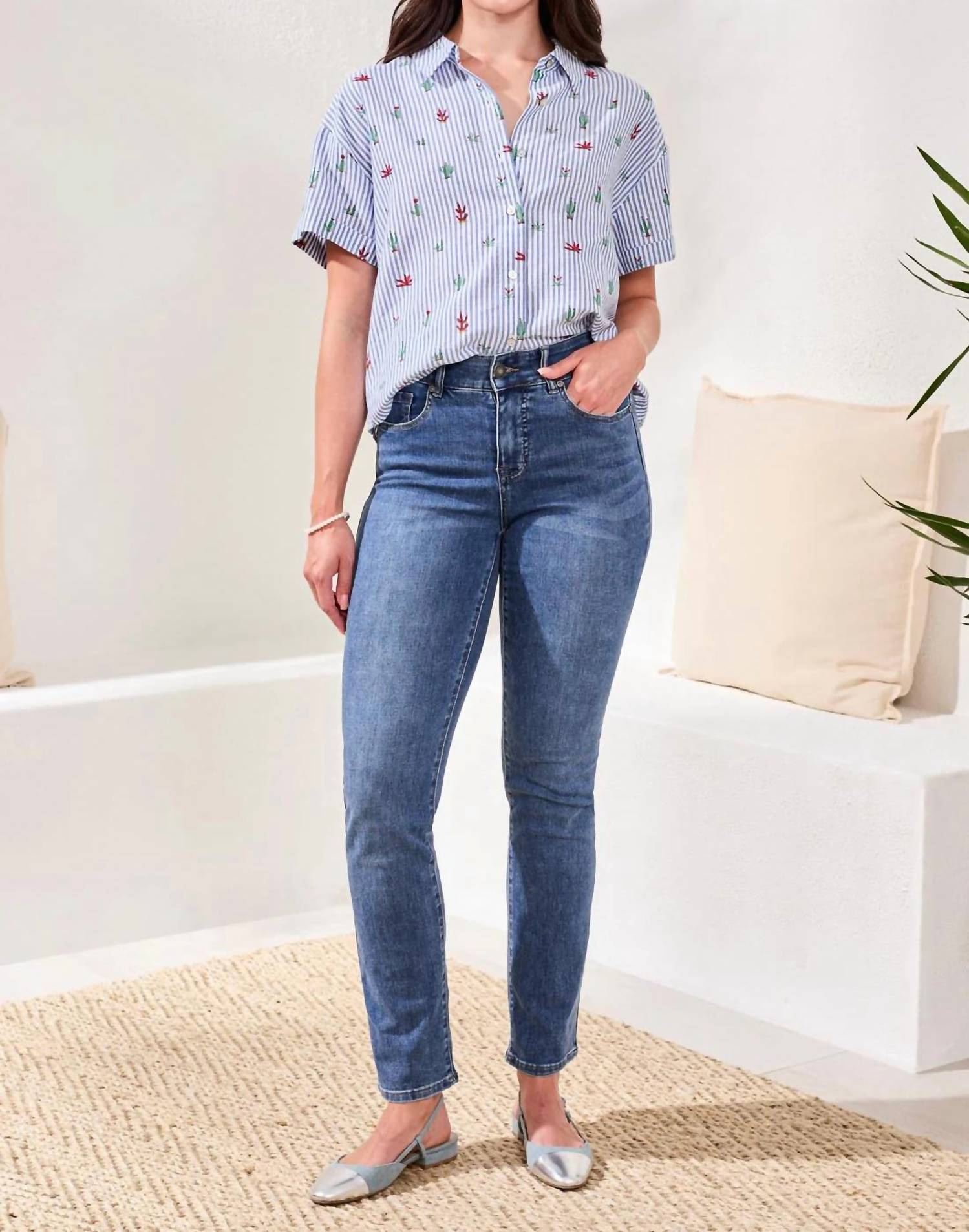 Tribal - Sophia Curvy Fit Straight Leg Jean