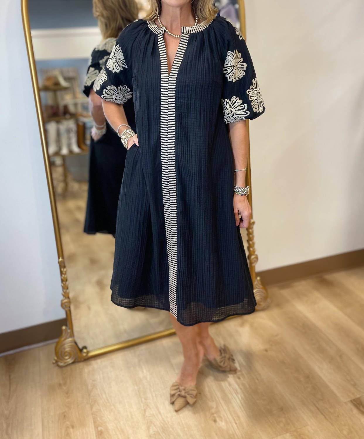 Thml - Embroidered Short Puff Sleeve Midi Dress