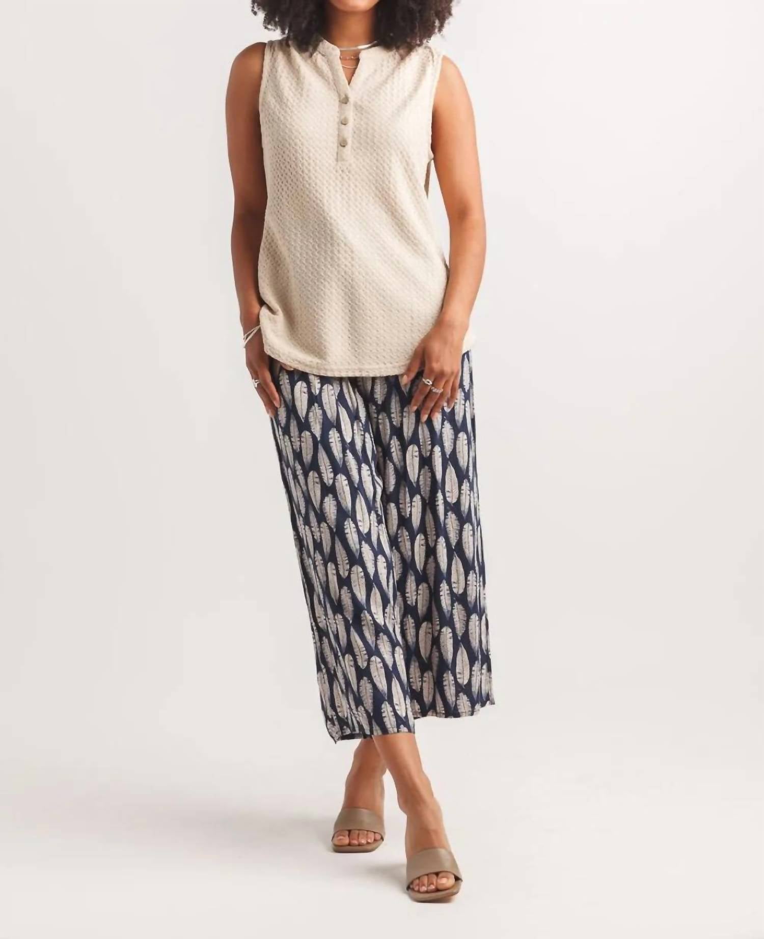 Papillon - Textured Henley Tank