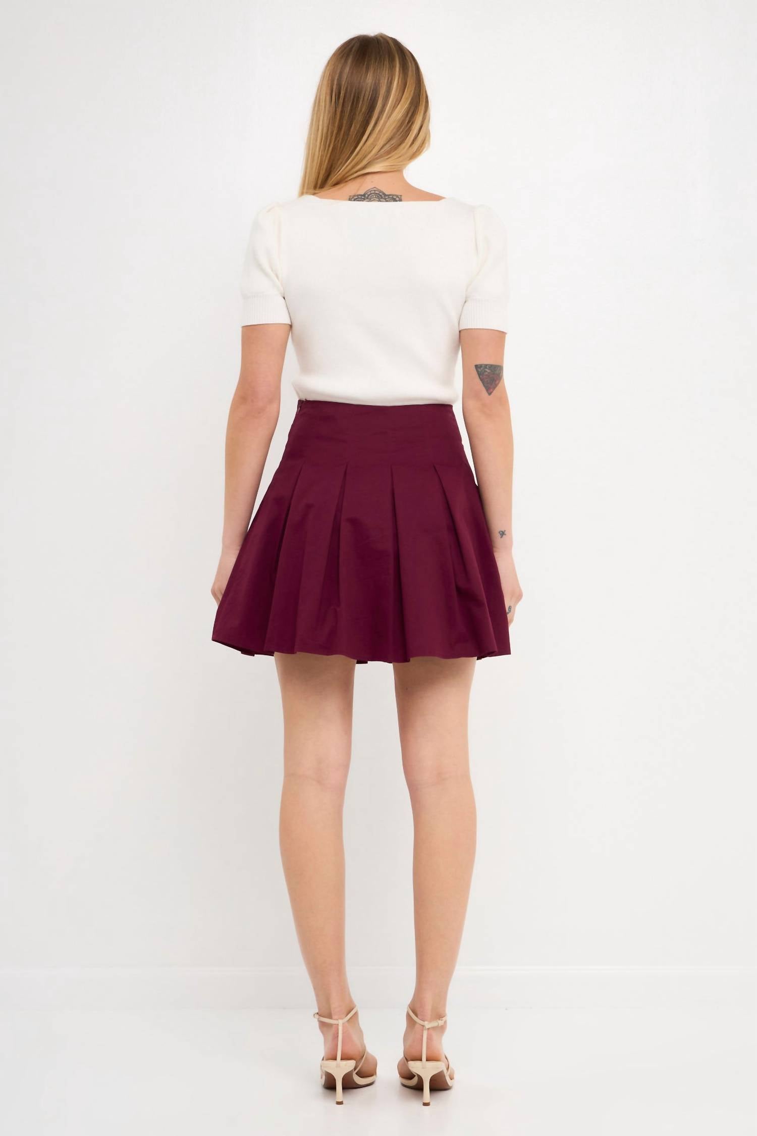 endless rose Pleated Waist Mini Skirt in burgundy - women's skirt - detail view