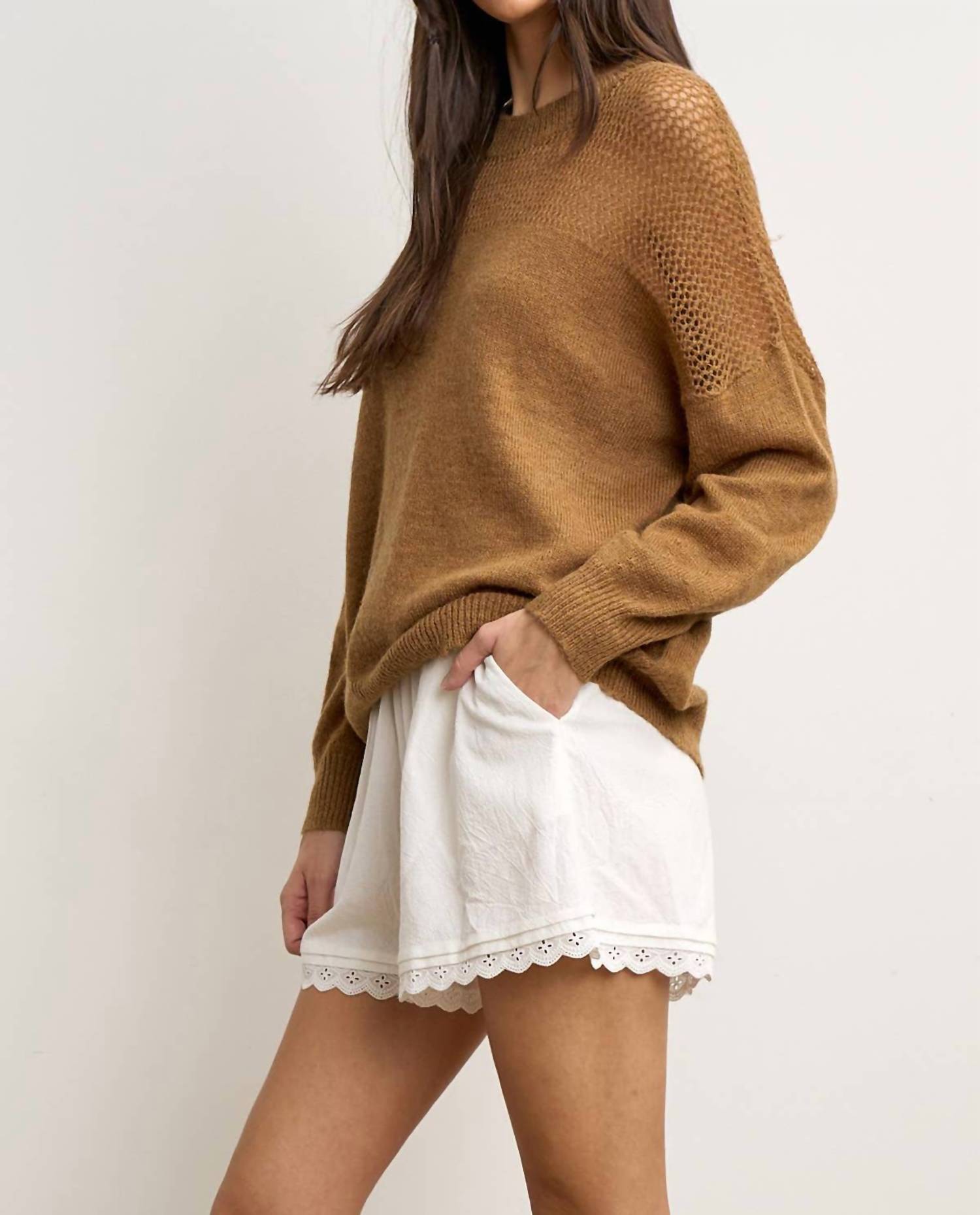 Lara Daisy - Effortless Feminine Lace Trim Cotton Shorts