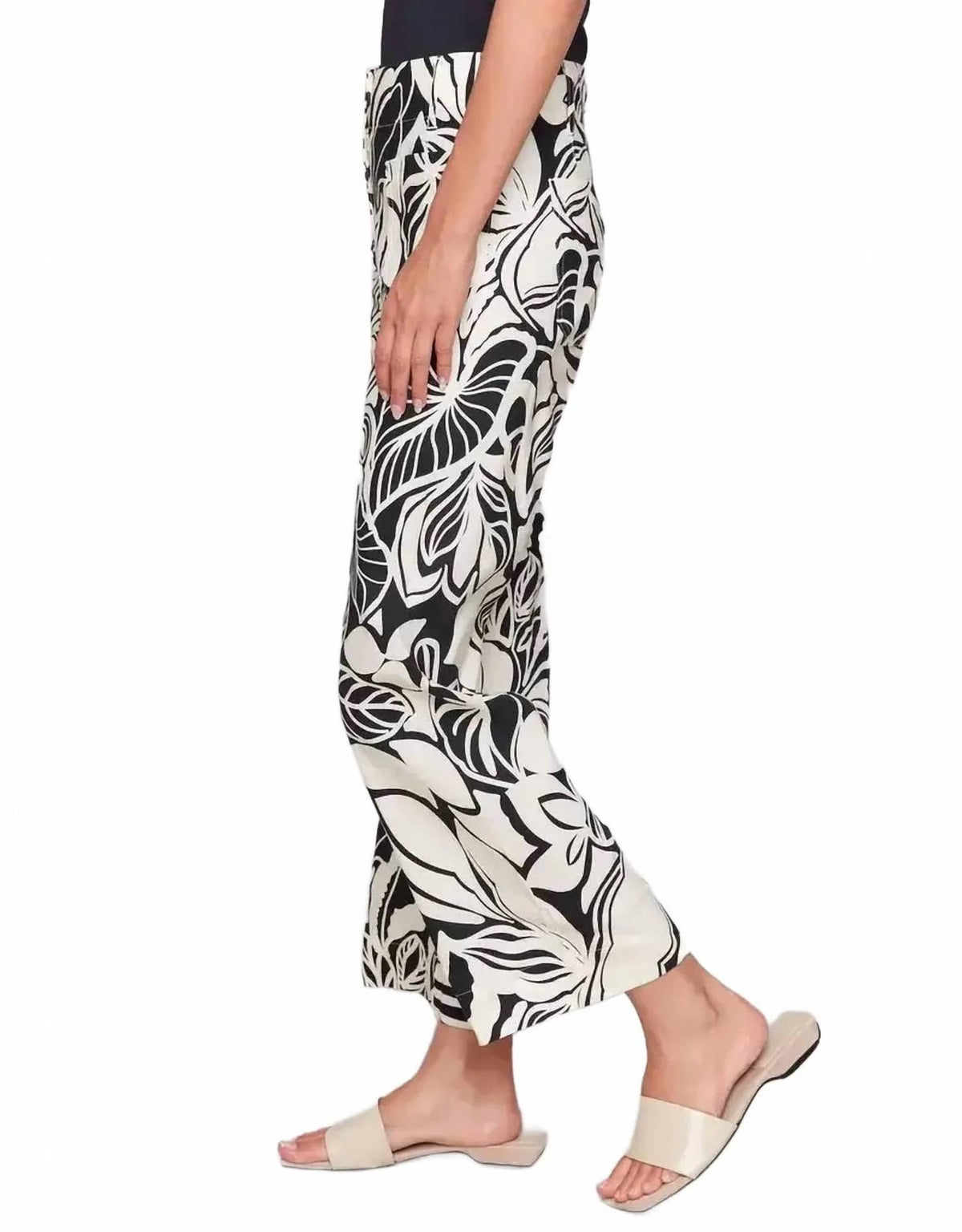Charlie B - Women's Screen Printed Cropped Linen Blend Pants