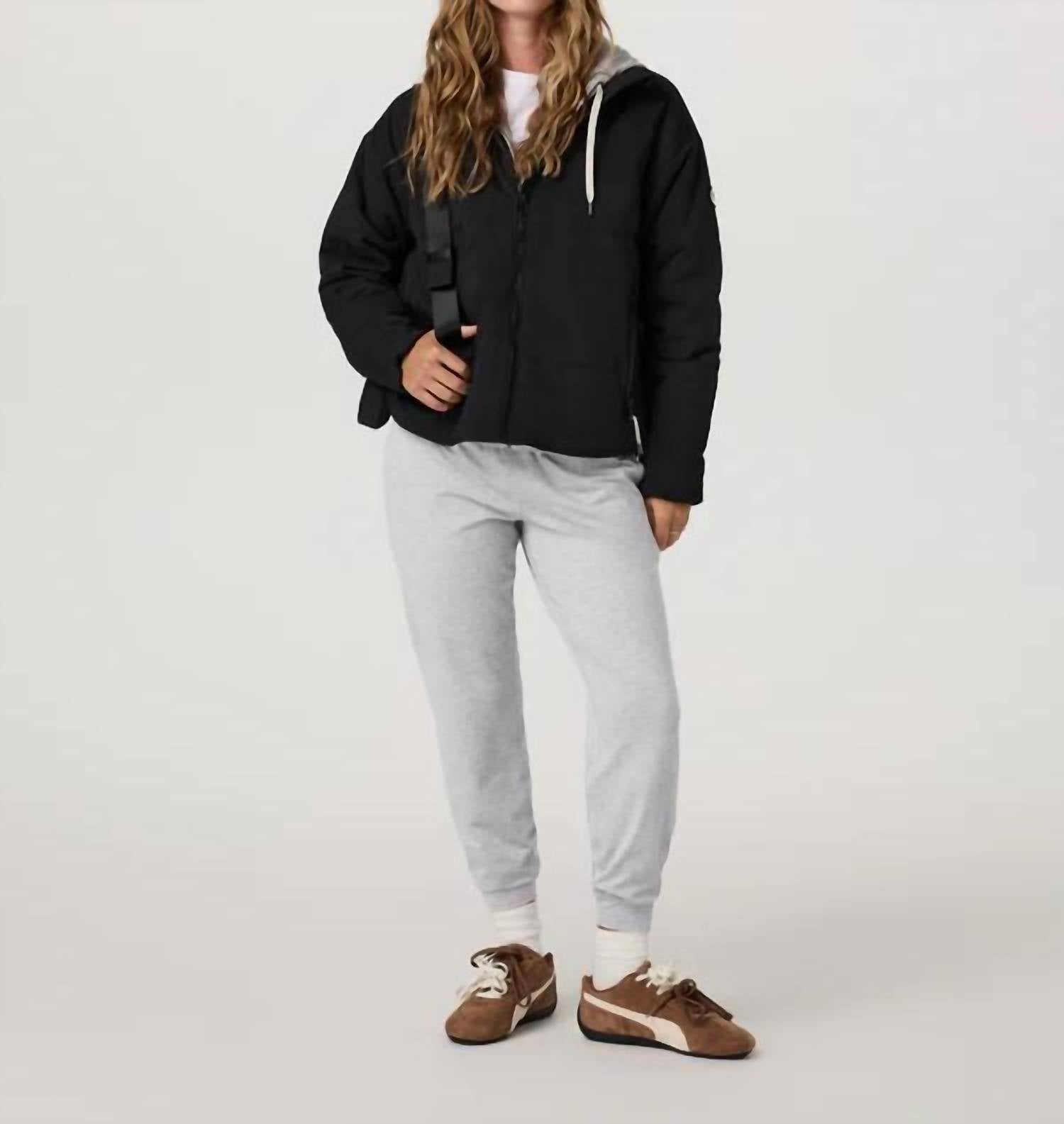 Vuori - Performance Cropped Jogger