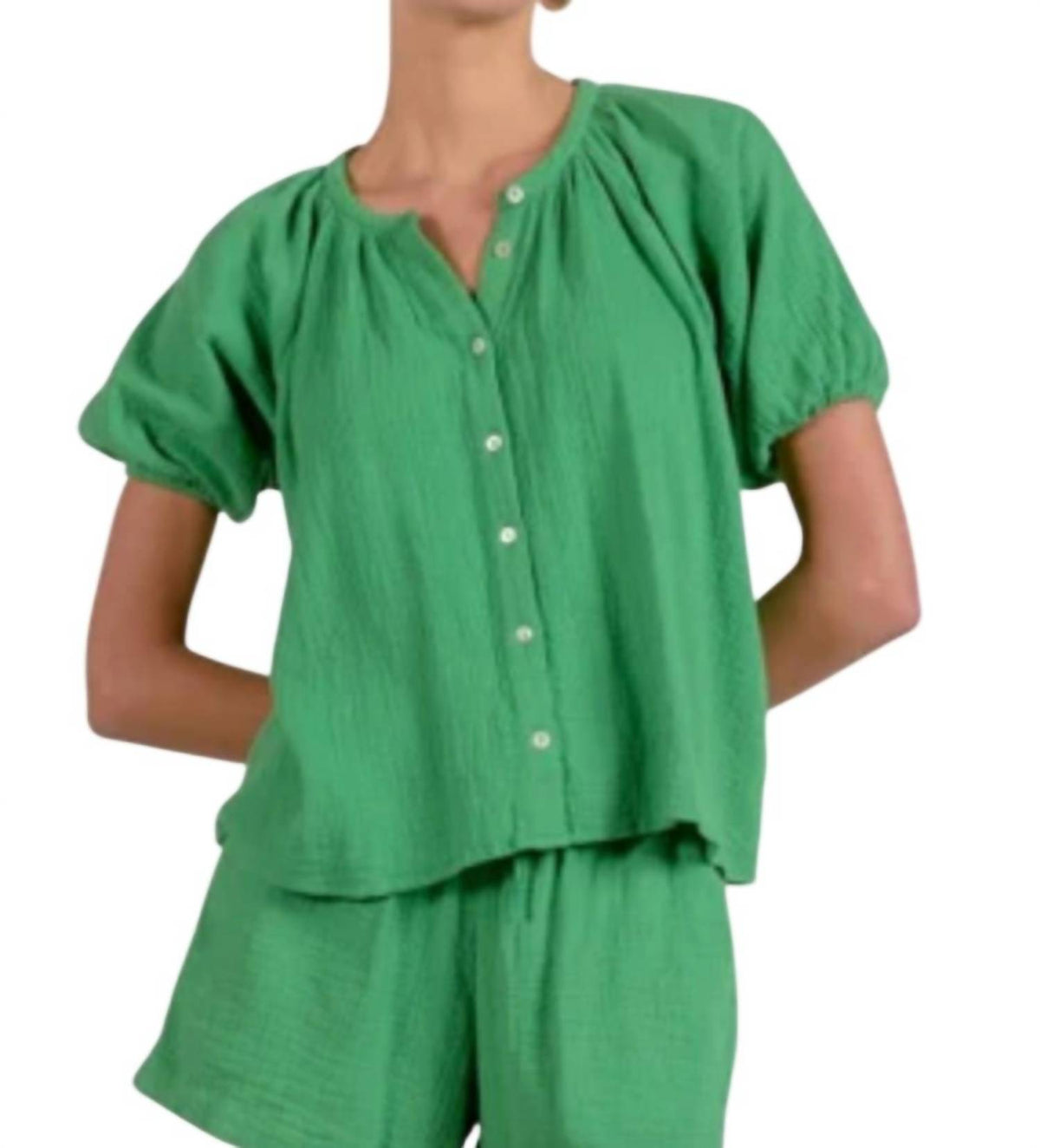 ELAN Short Sleeve Gauze Top in kelly green - women's blouse - detail view