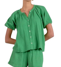 ELAN Short Sleeve Gauze Top in kelly green - women's blouse - detail view