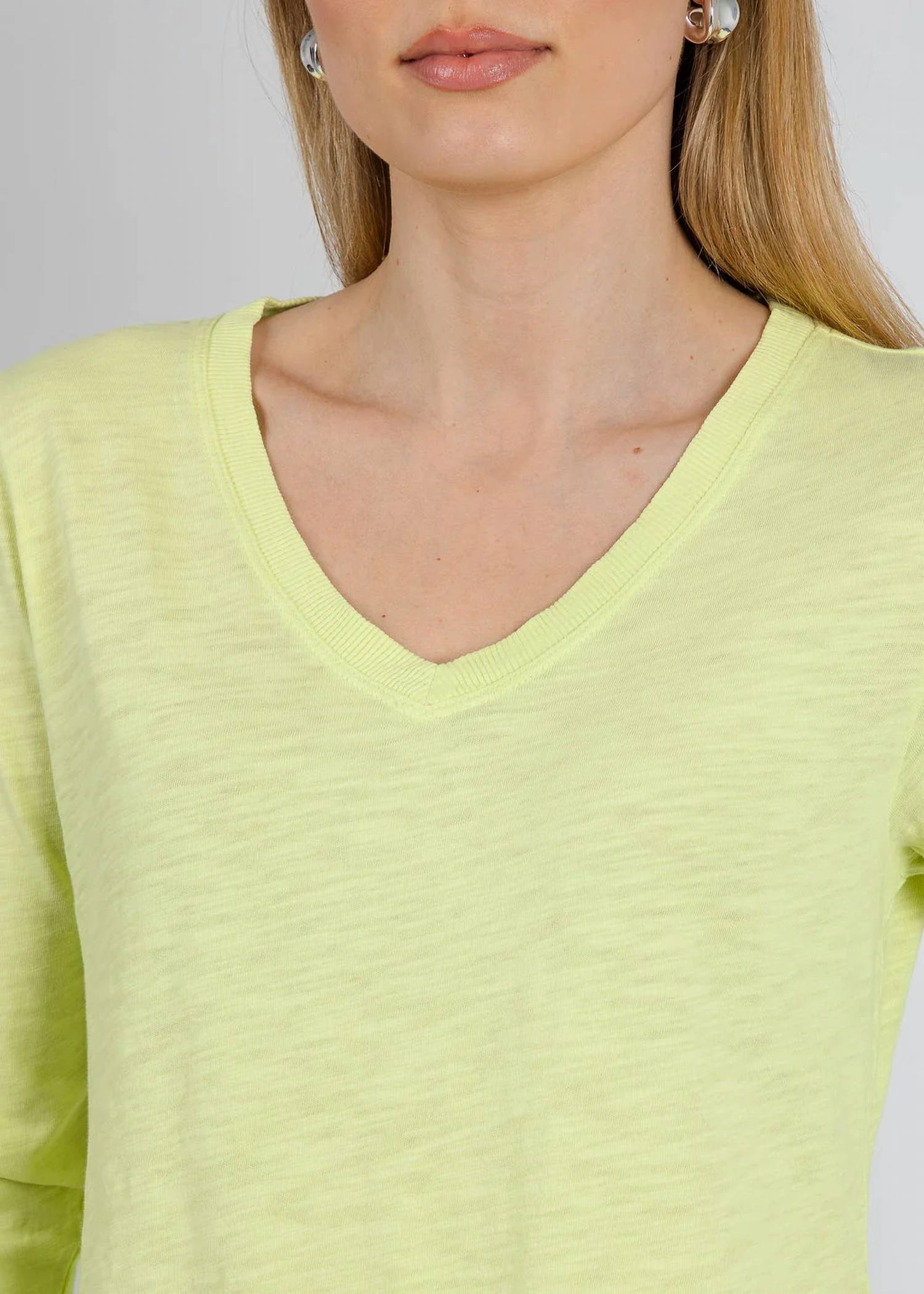Elliott Lauren - Silvie Rib Three-quarter Sleeve V-neck Tee