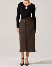 Astr - Lynly Ribbed Keyhole Sweater