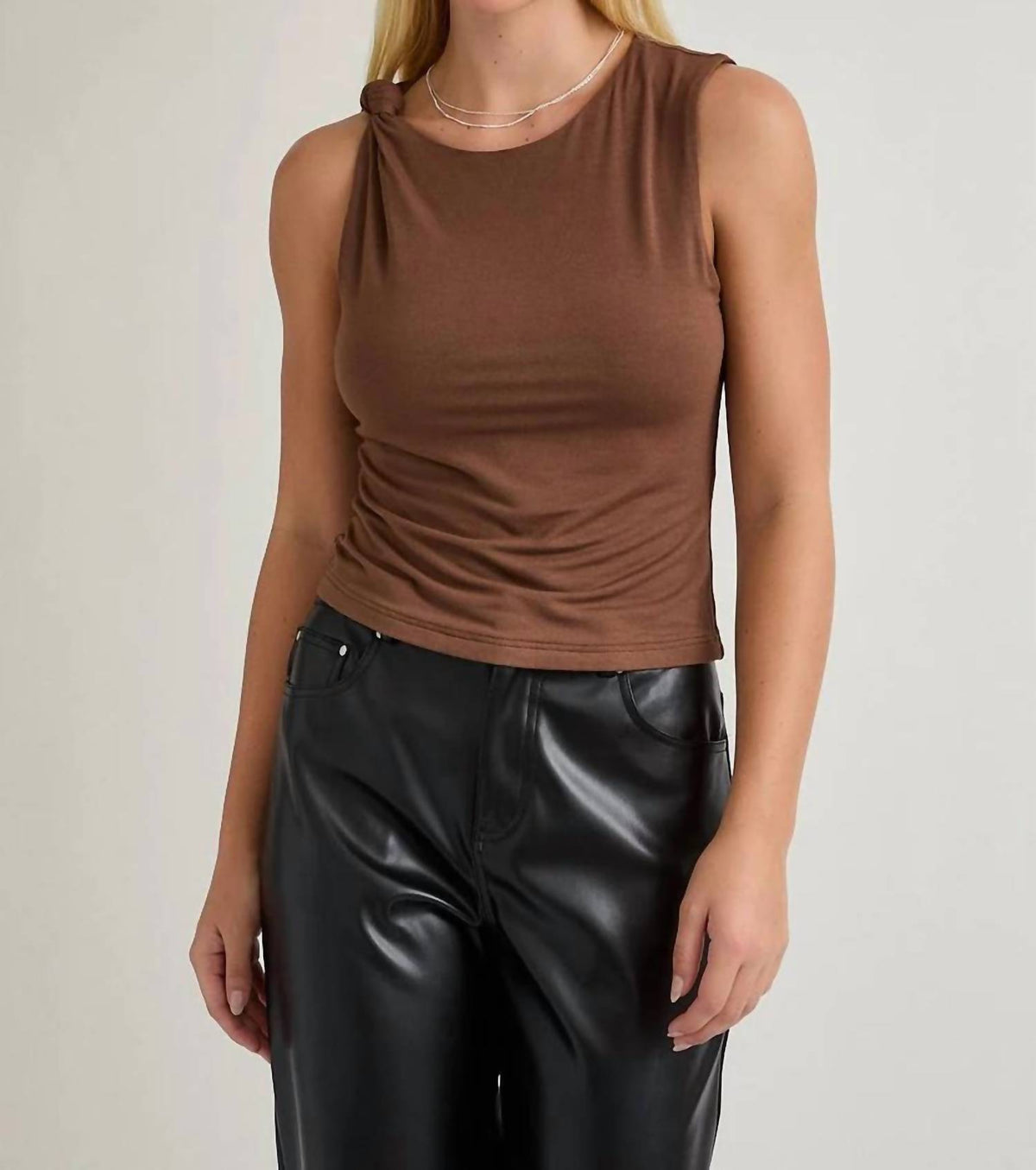 Le Lis - Shoulder Tie Detail Knit Top