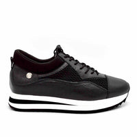 Chelsea Jones - Women's Verse Elevated Trainer Shoes