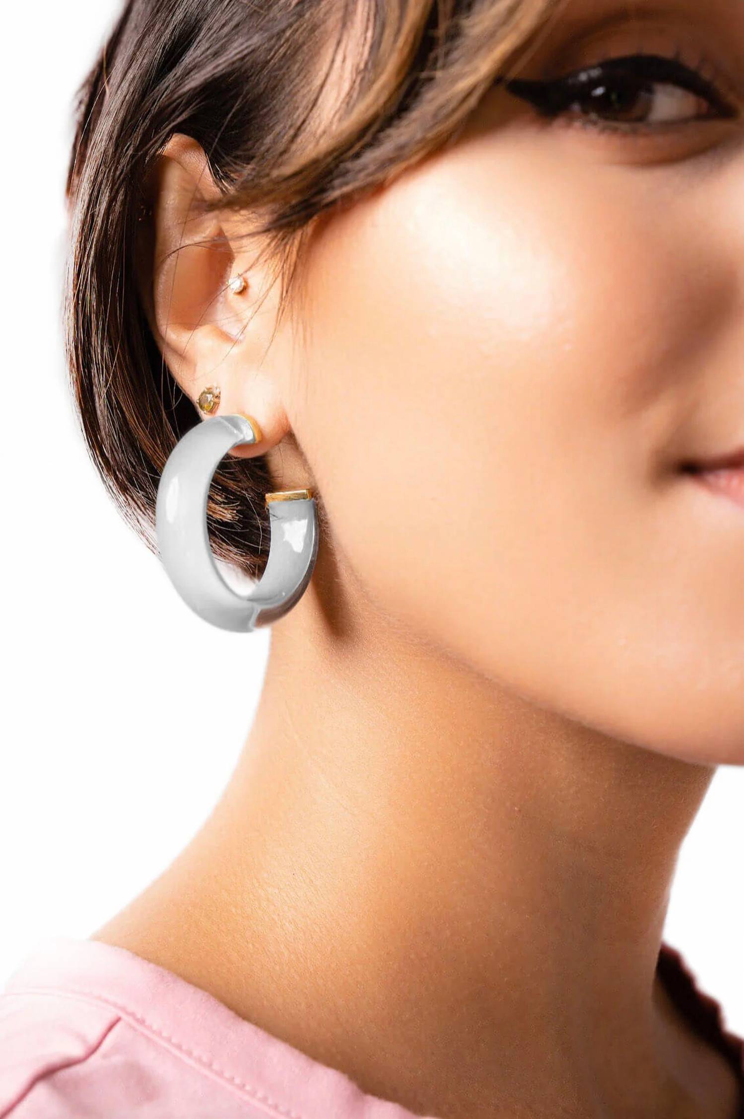 Gold & Honey - Women's Small Illusion Lucite Hoop Earrings In Neutrals