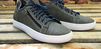 Men Pikes Sneakers