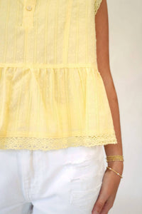 Day + Moon - Lace Trim Sleeveless Peplum Blouse