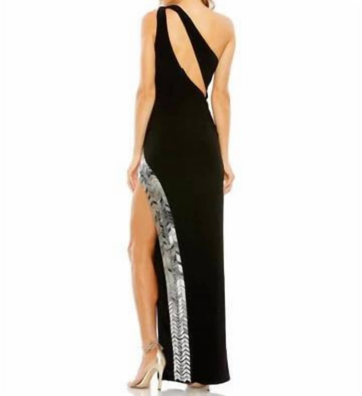 MAC DUGGAL Laura Long Formal Prom Dress in black - women's dress - detail view